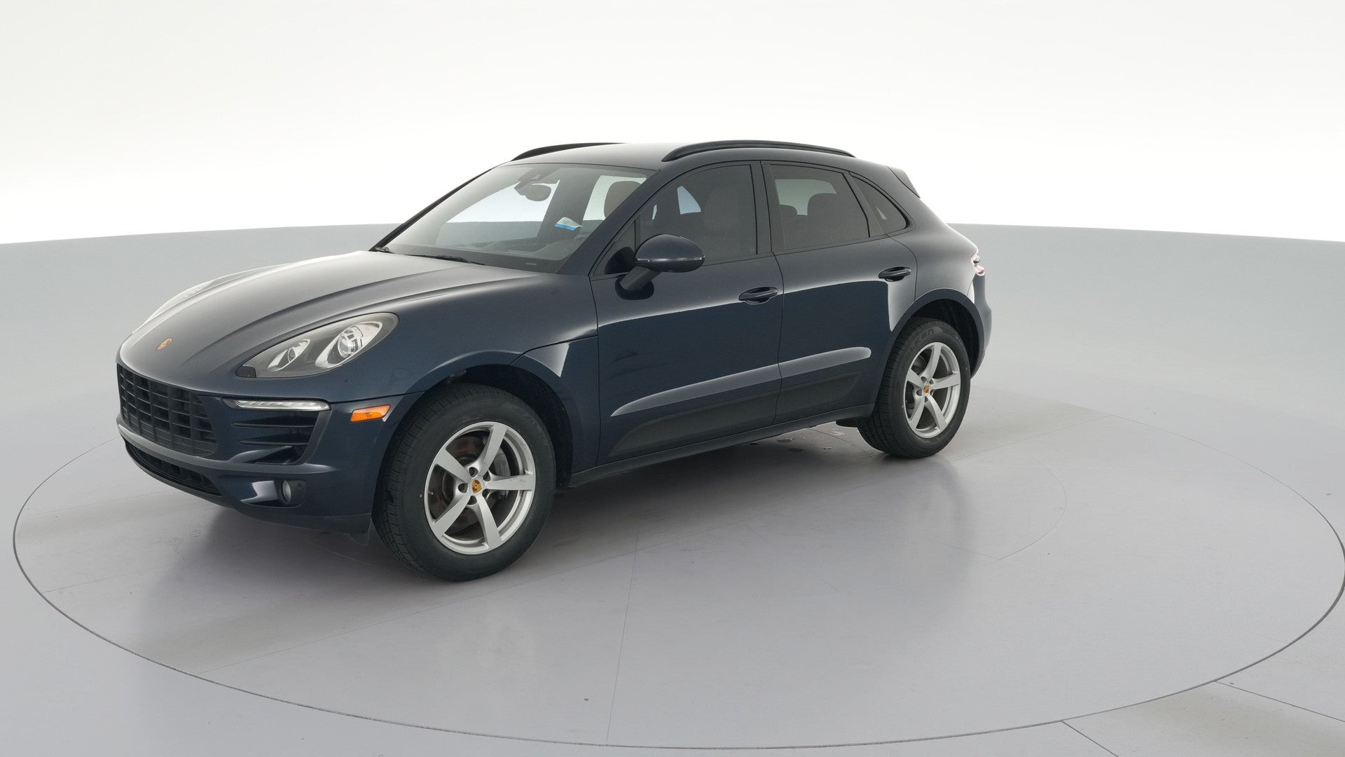 2018 Porsche Macan vehicle photo