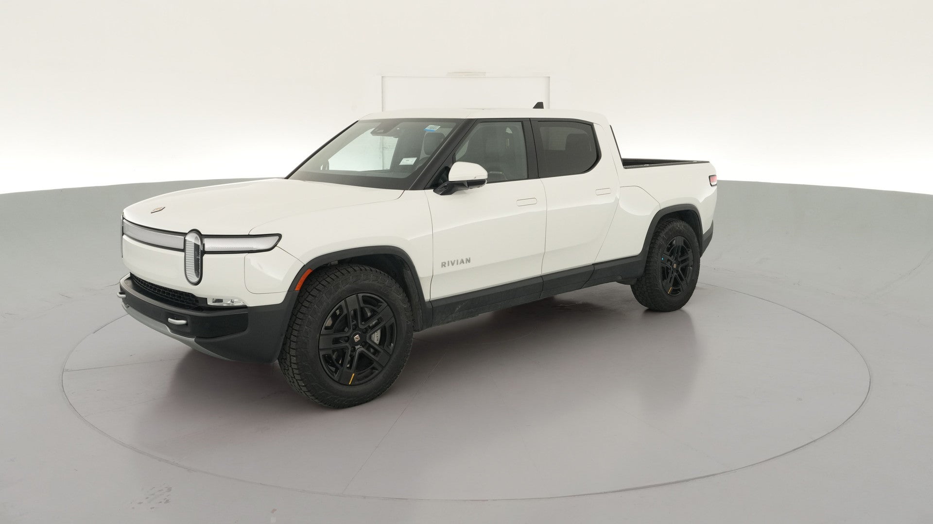 2024 Rivian R1T vehicle photo
