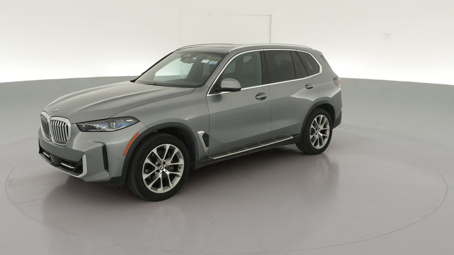 2024 BMW X5 vehicle photo