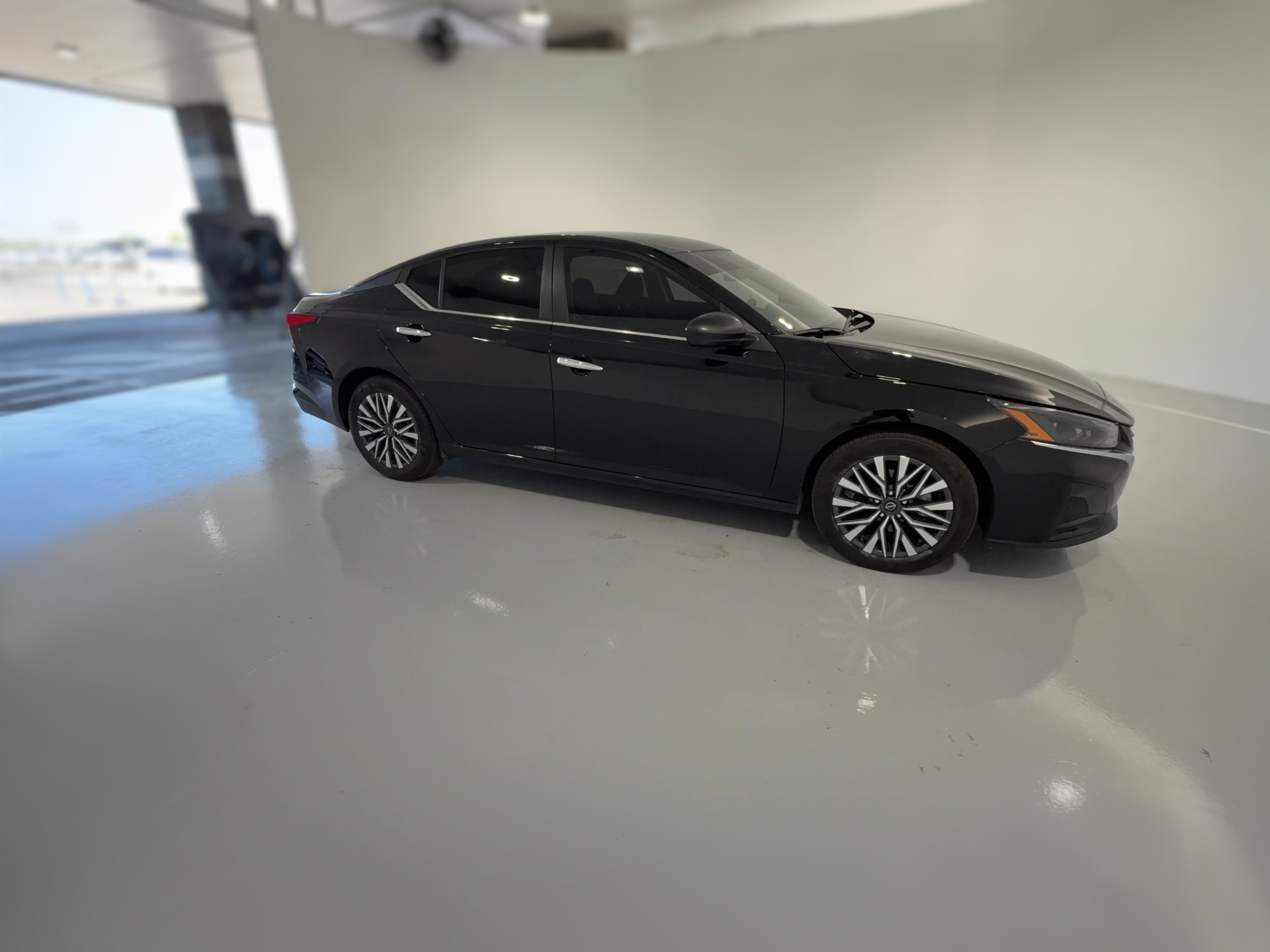 2025 Nissan Altima SV - Photo 35
