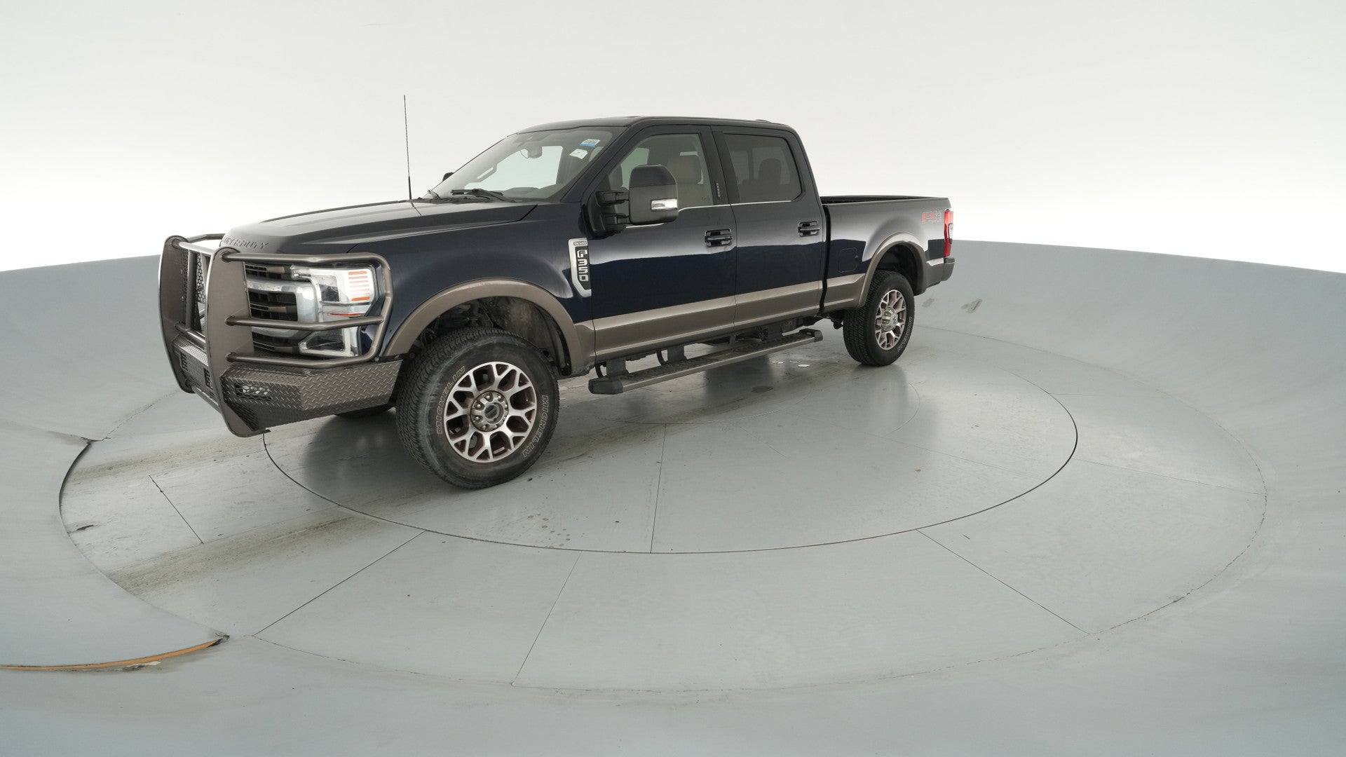 2022 Ford F350 Super Duty Crew Cab vehicle photo