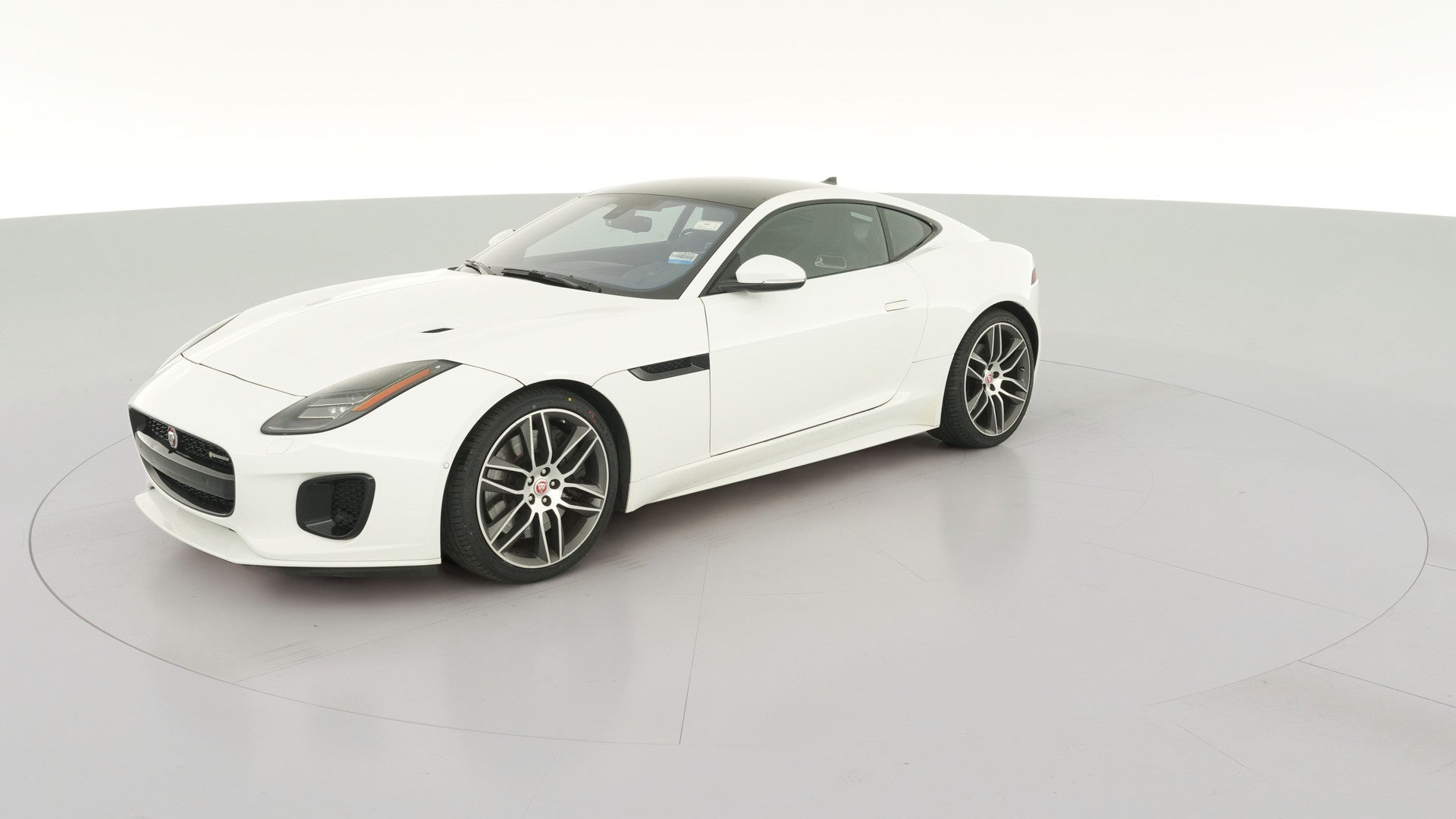 2018 Jaguar F-TYPE vehicle photo