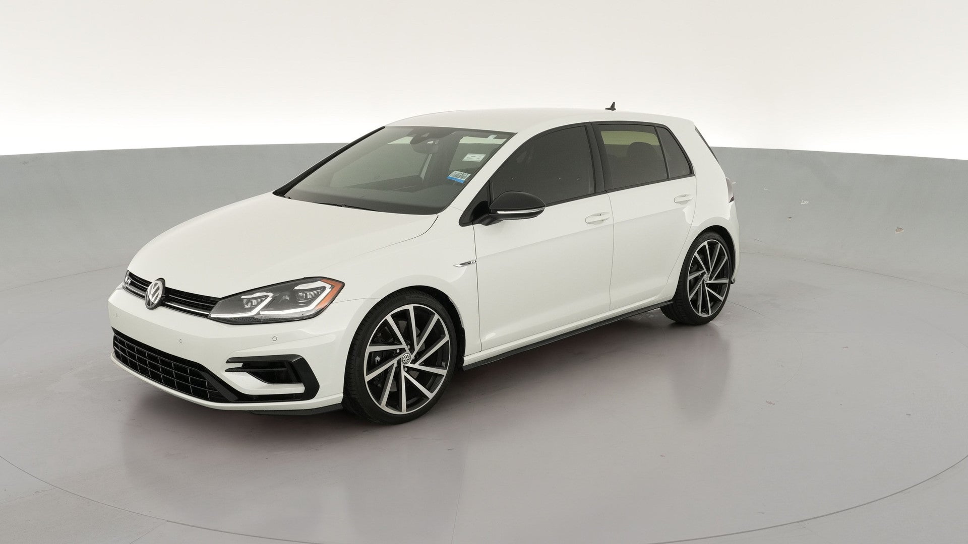2019 Volkswagen Golf R vehicle photo