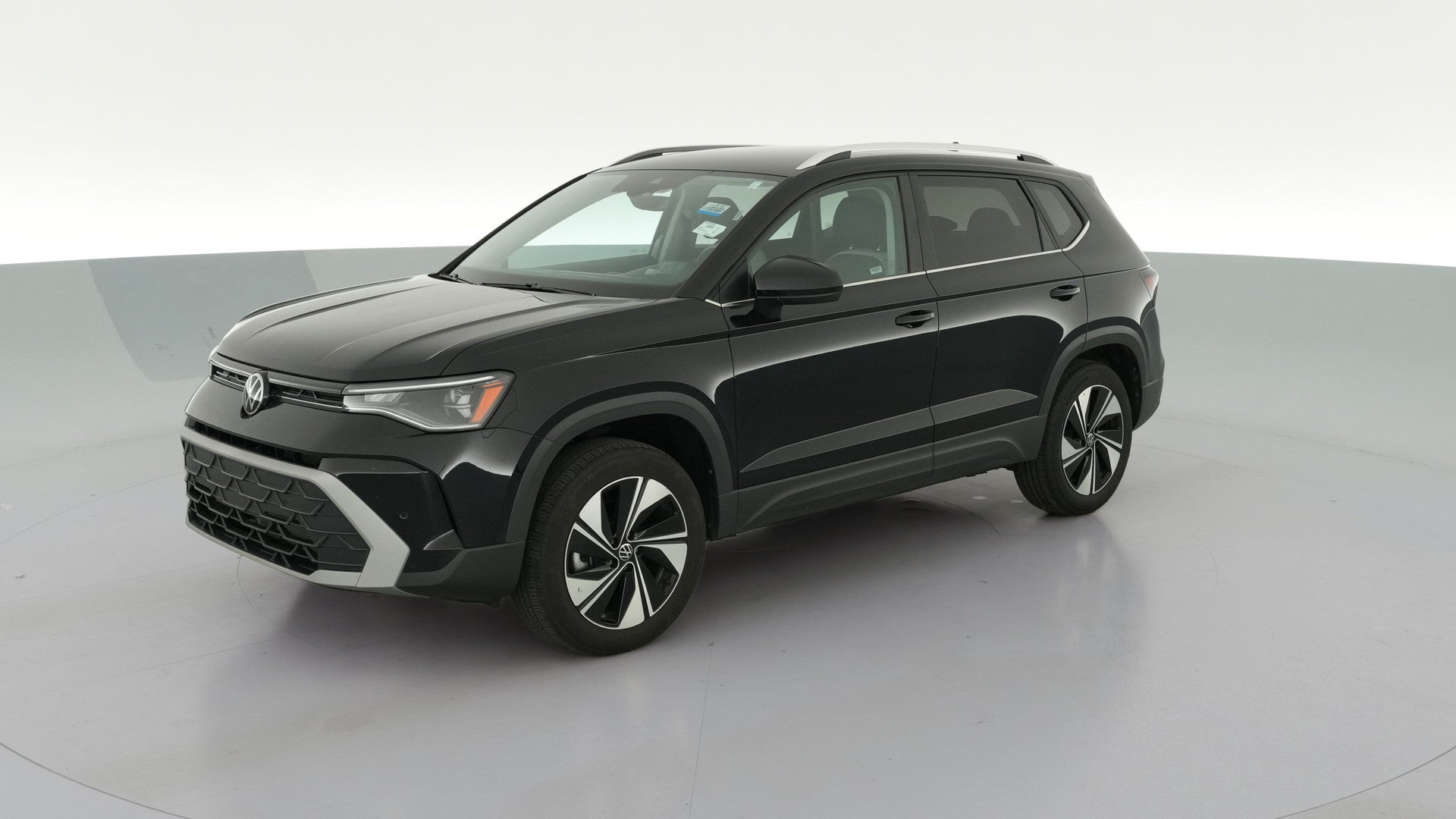 2025 Volkswagen Taos vehicle photo