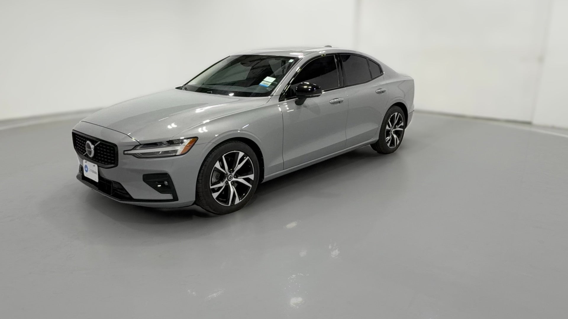 2024 Volvo S60 vehicle photo