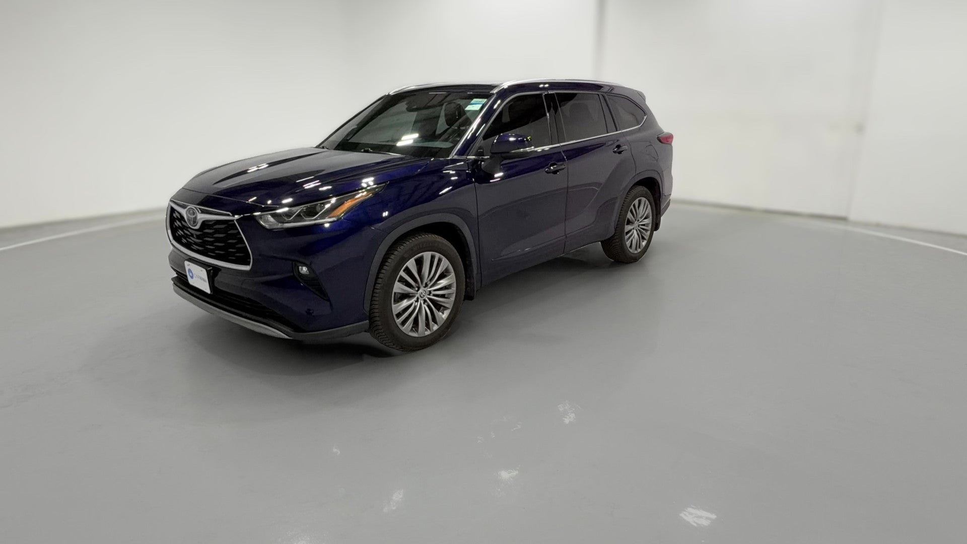 2021 Toyota Highlander vehicle photo