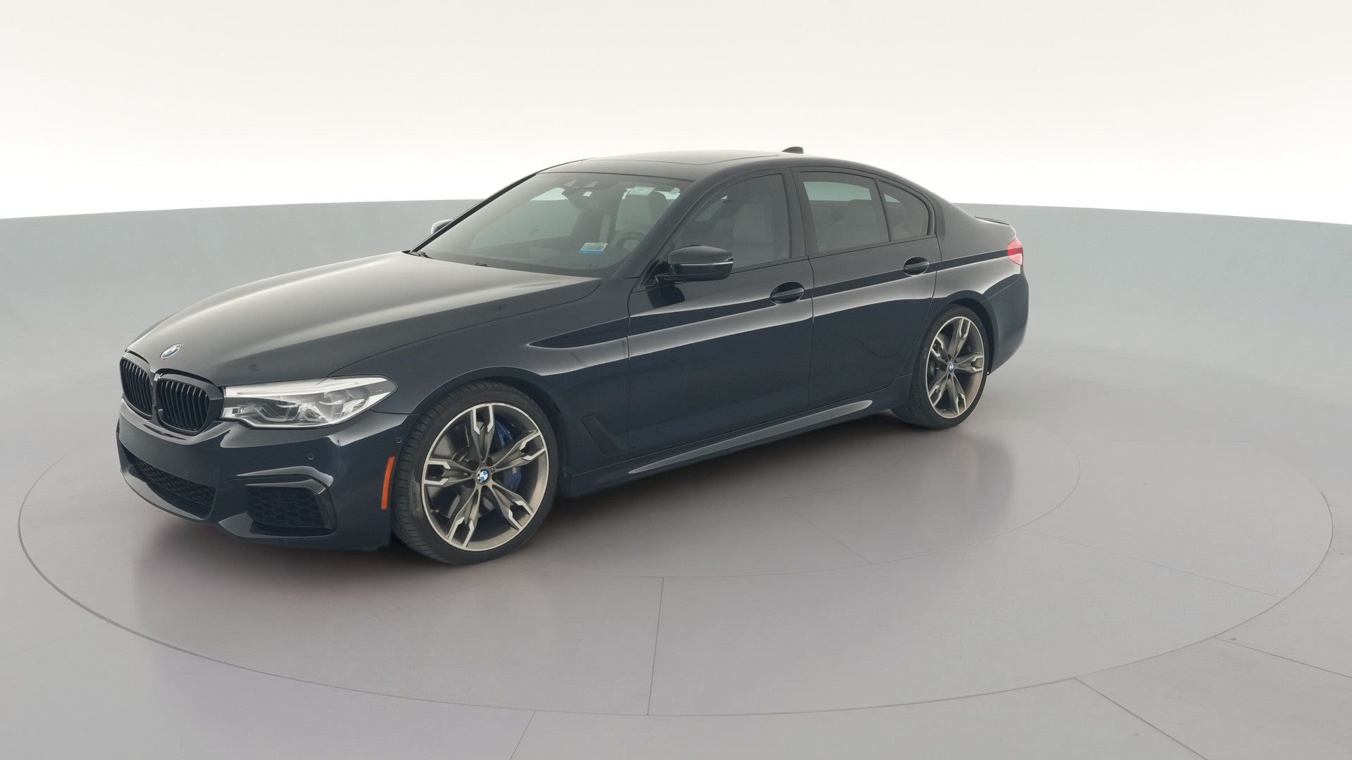2018 BMW 5 Series vehicle photo