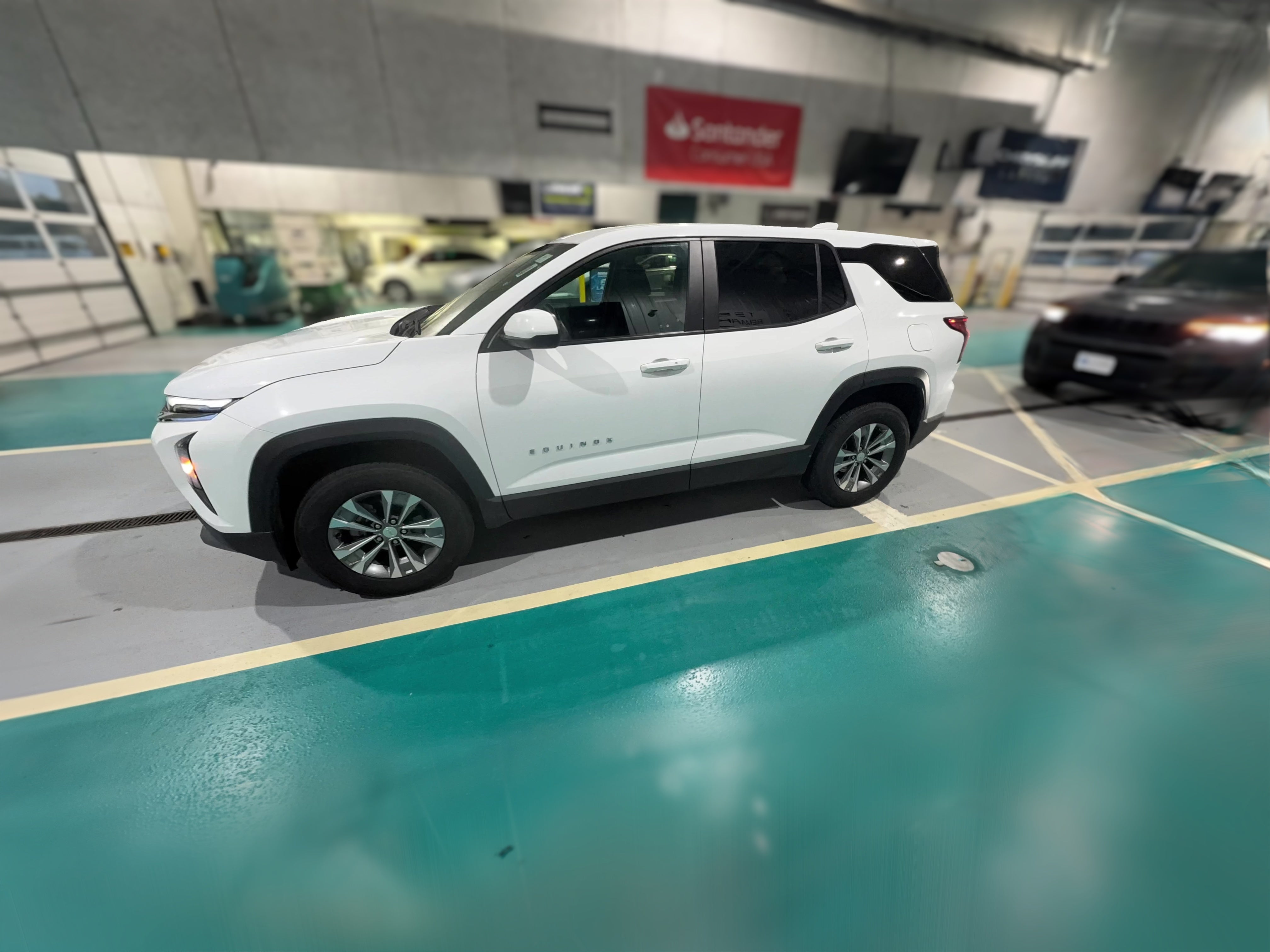 2025 Chevrolet Equinox LT - Photo 29