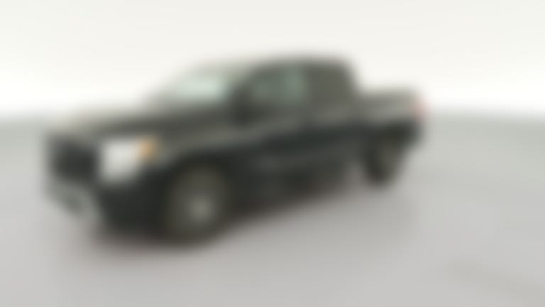 2022 Nissan Titan Crew Cab vehicle photo