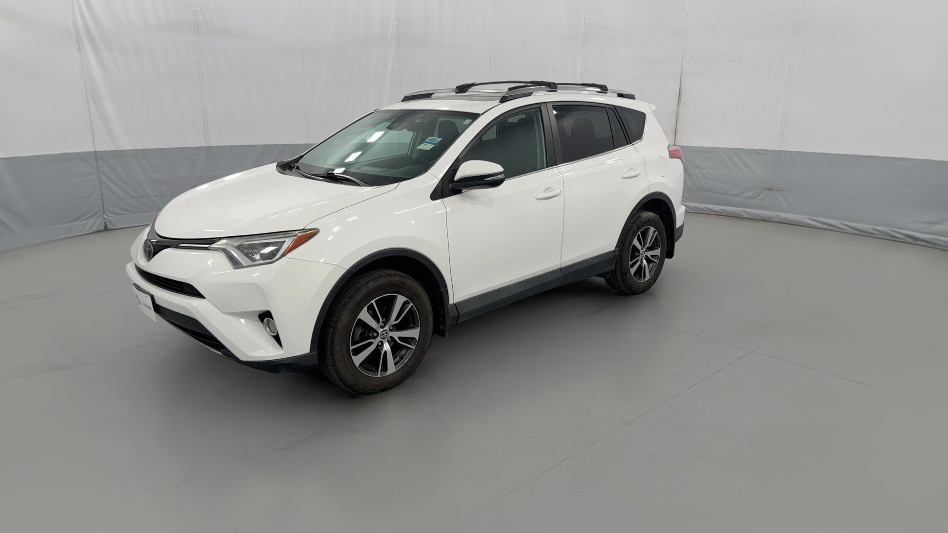 2018 Toyota RAV4 vehicle photo
