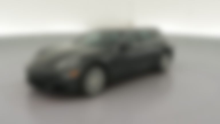 2018 Porsche Panamera vehicle photo