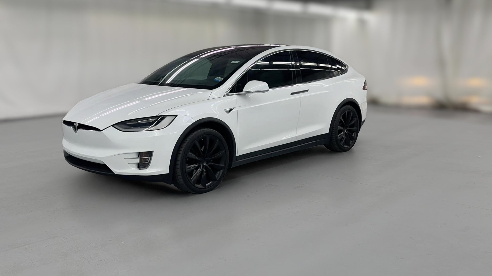 2020 Tesla Model X vehicle photo