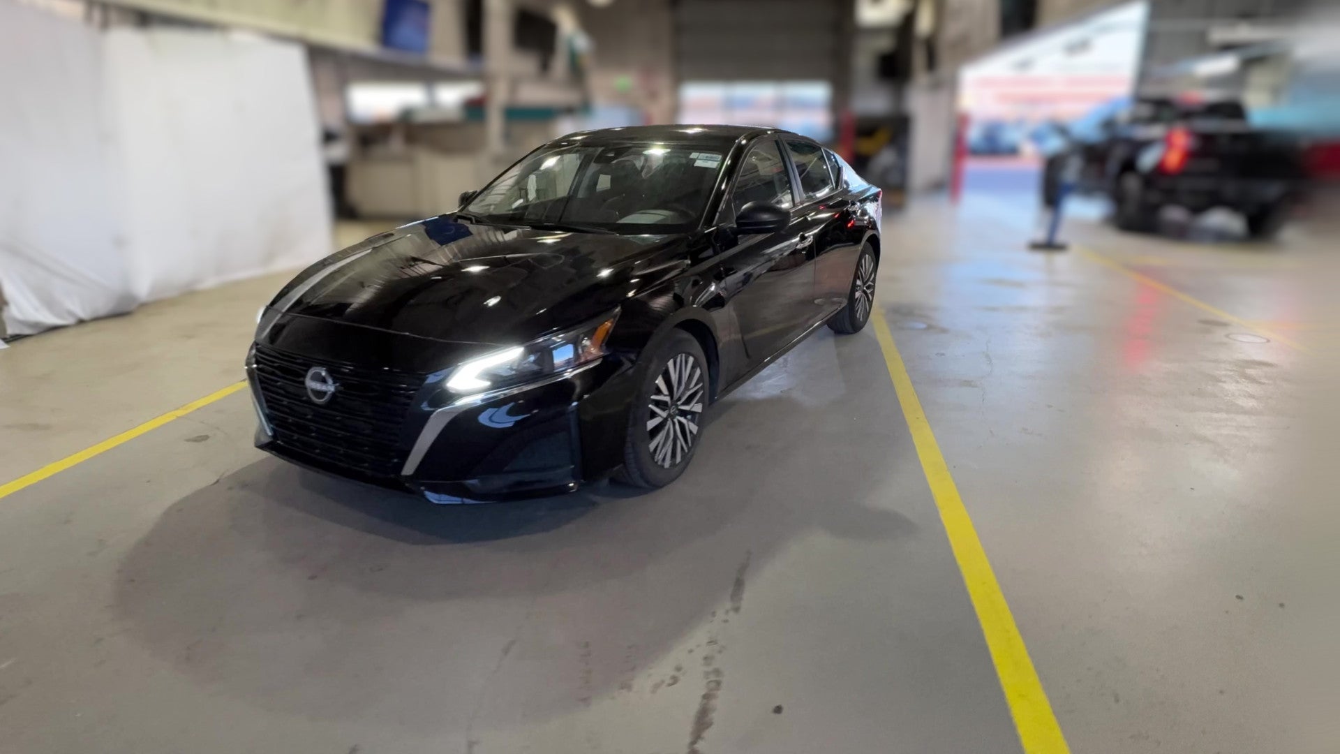 2025 Nissan Altima vehicle photo