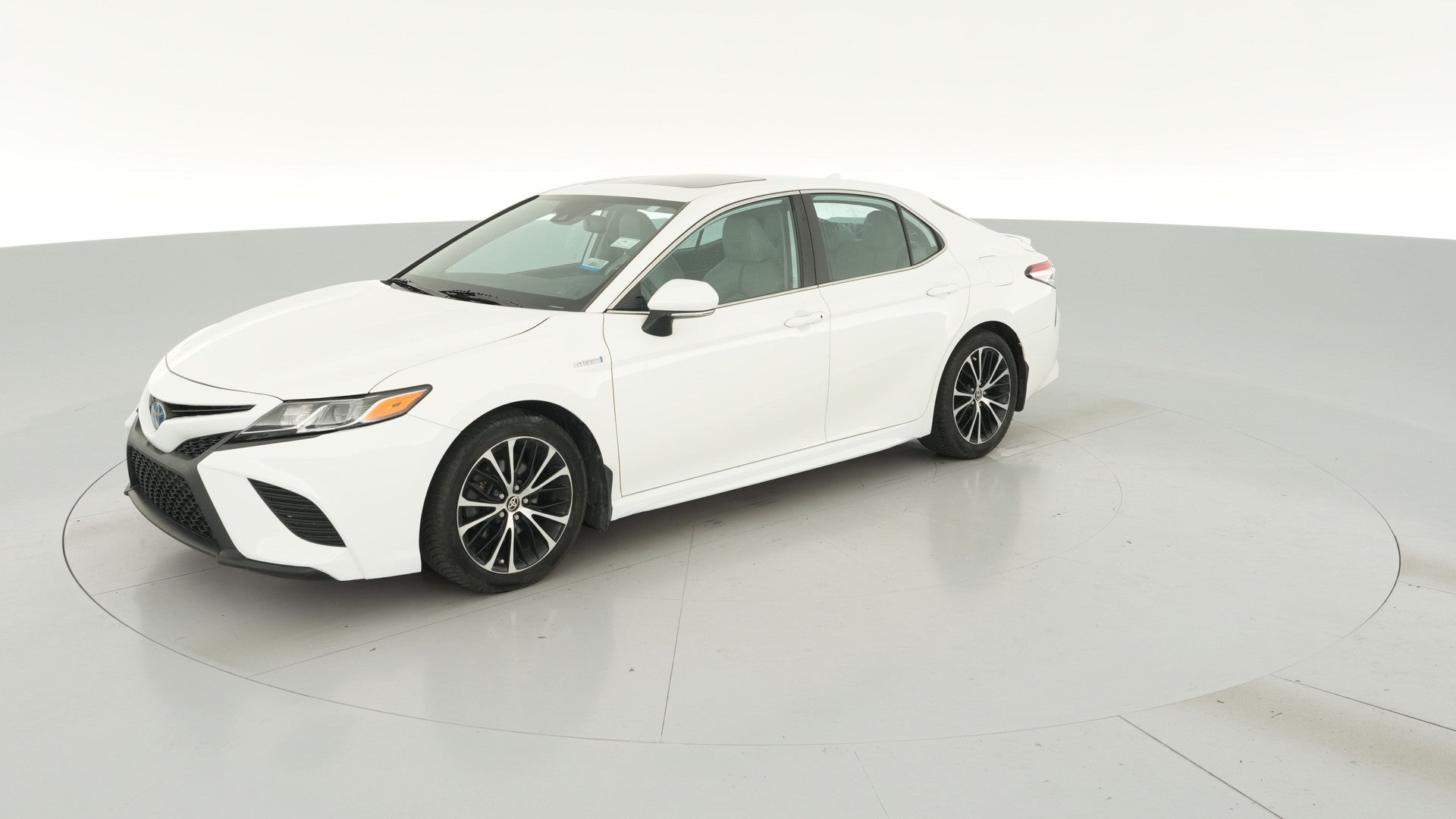 2020 Toyota Camry Hybrid vehicle photo