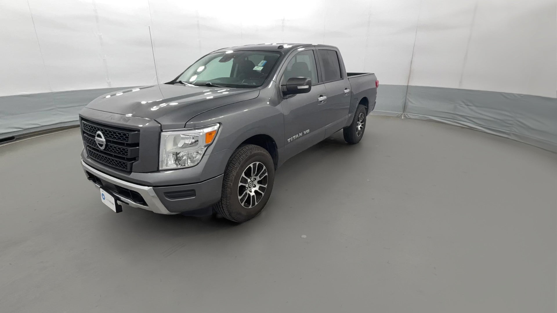 2020 Nissan Titan Crew Cab vehicle photo