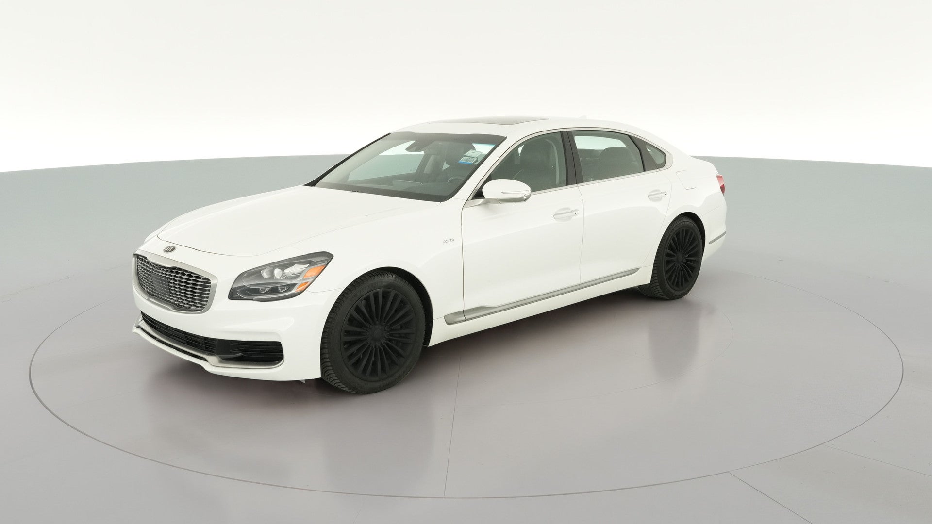 2019 Kia K900 vehicle photo