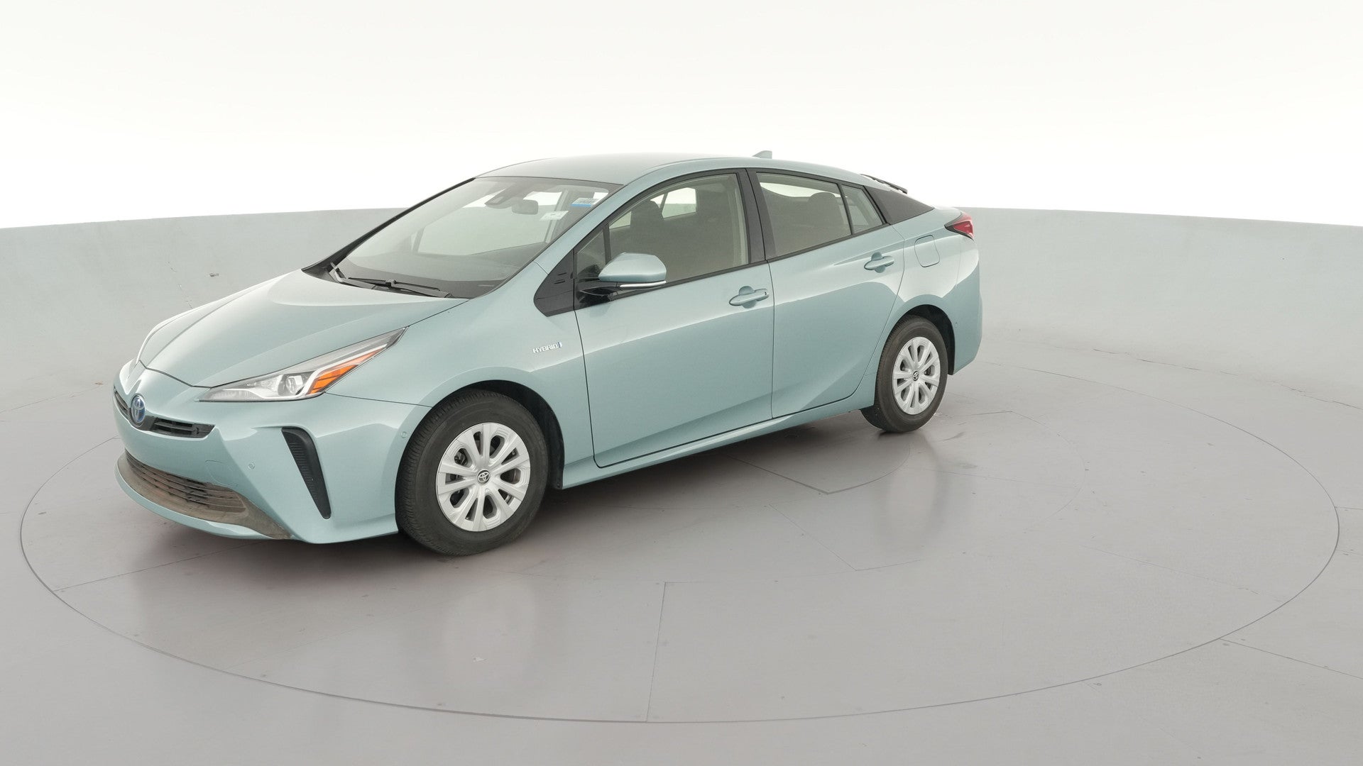 2019 Toyota Prius vehicle photo