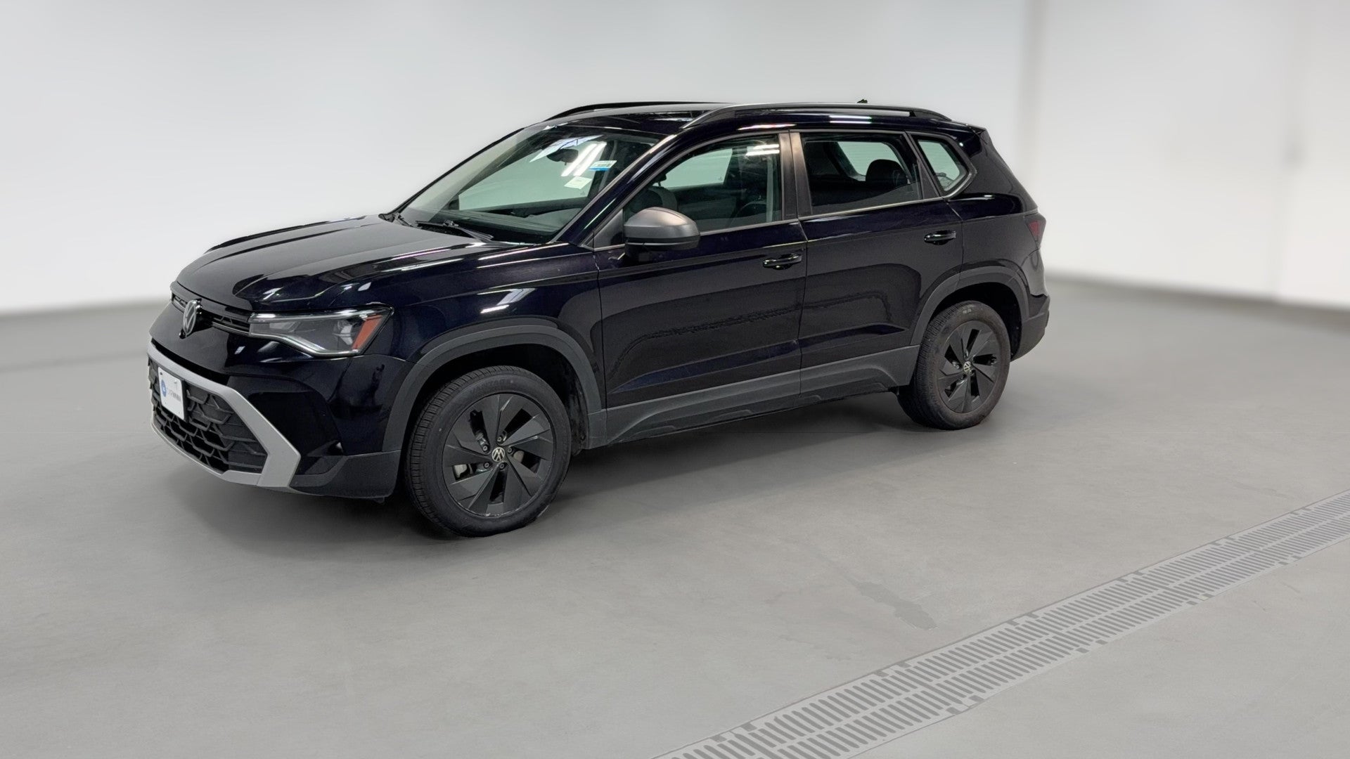 2025 Volkswagen Taos vehicle photo