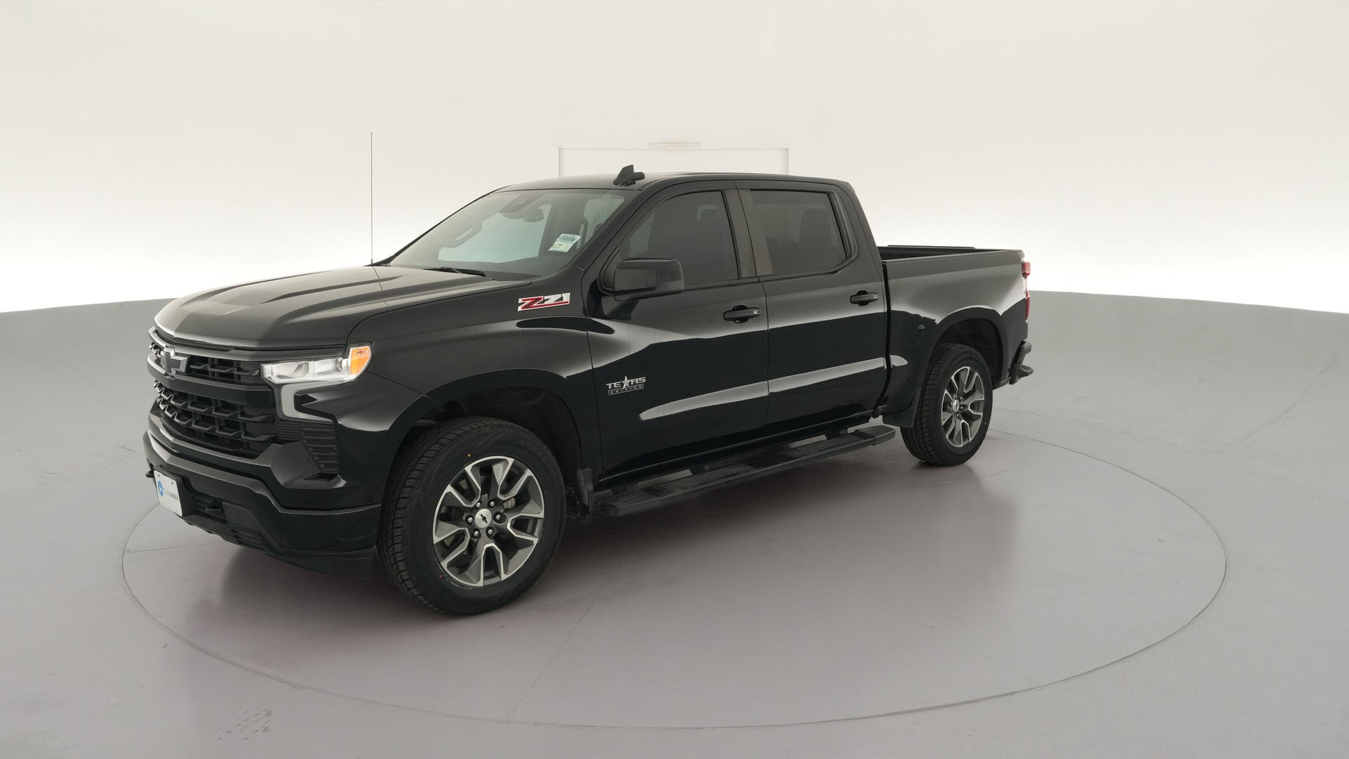 2023 Chevrolet Silverado 1500 Crew Cab vehicle photo