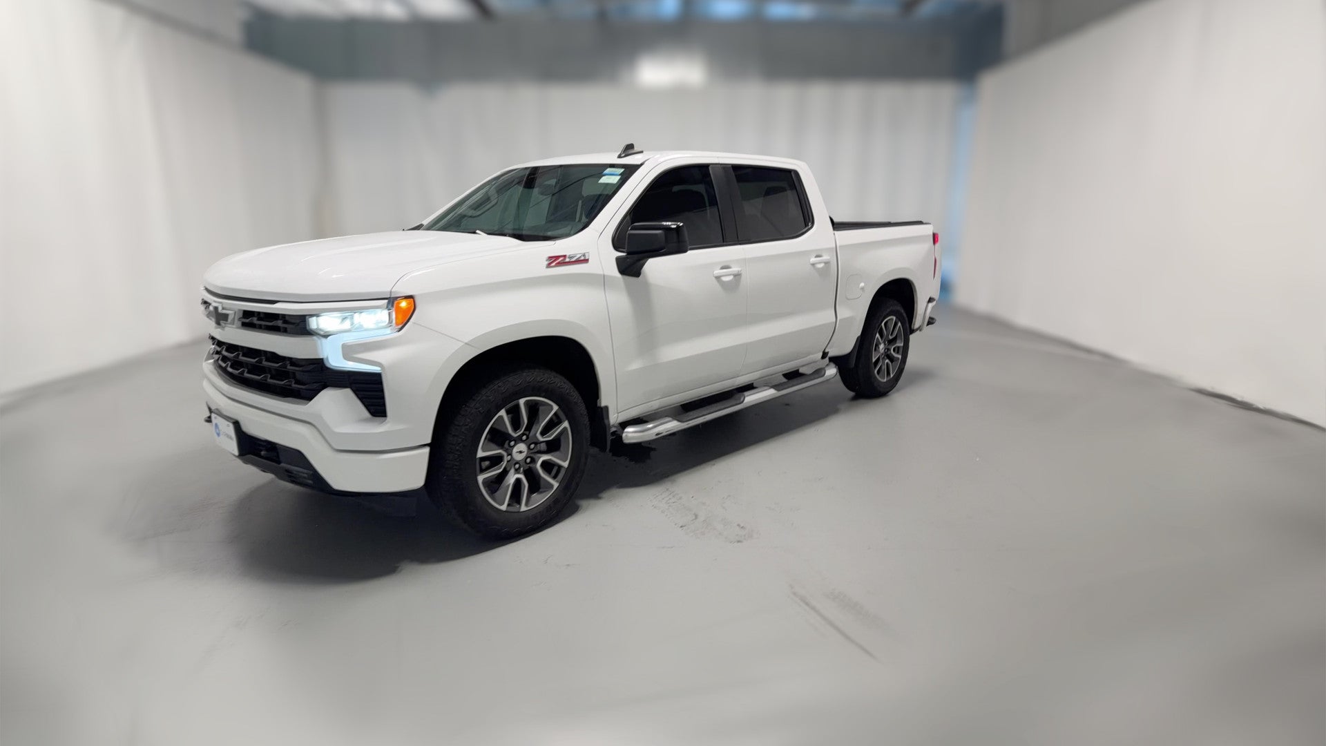 2022 Chevrolet Silverado 1500 Crew Cab vehicle photo