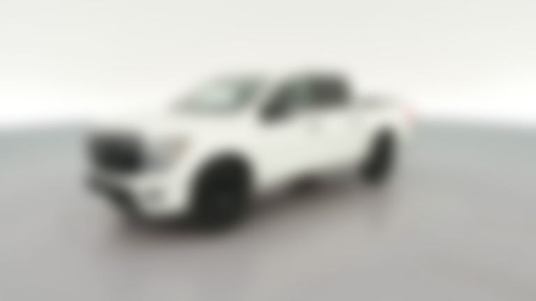 2023 Nissan Titan Crew Cab vehicle photo