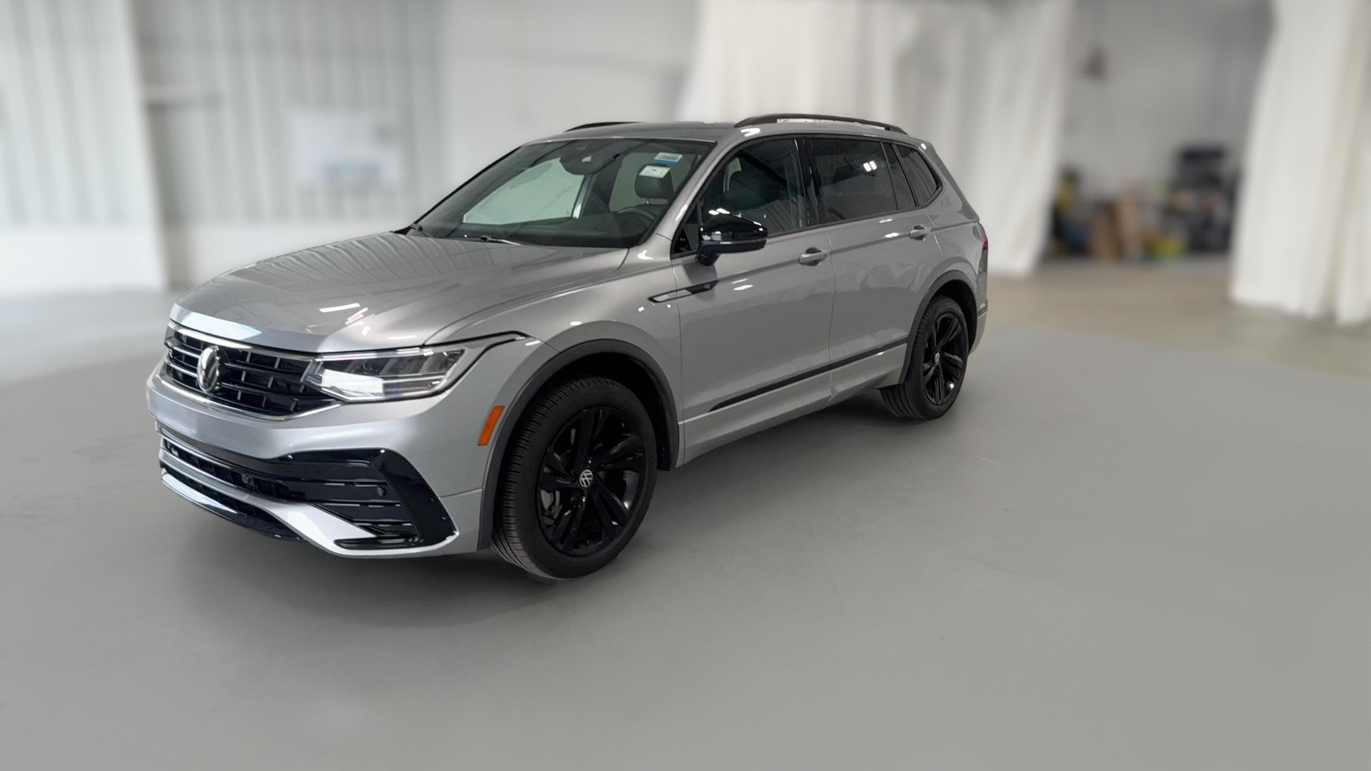 2024 Volkswagen Tiguan vehicle photo