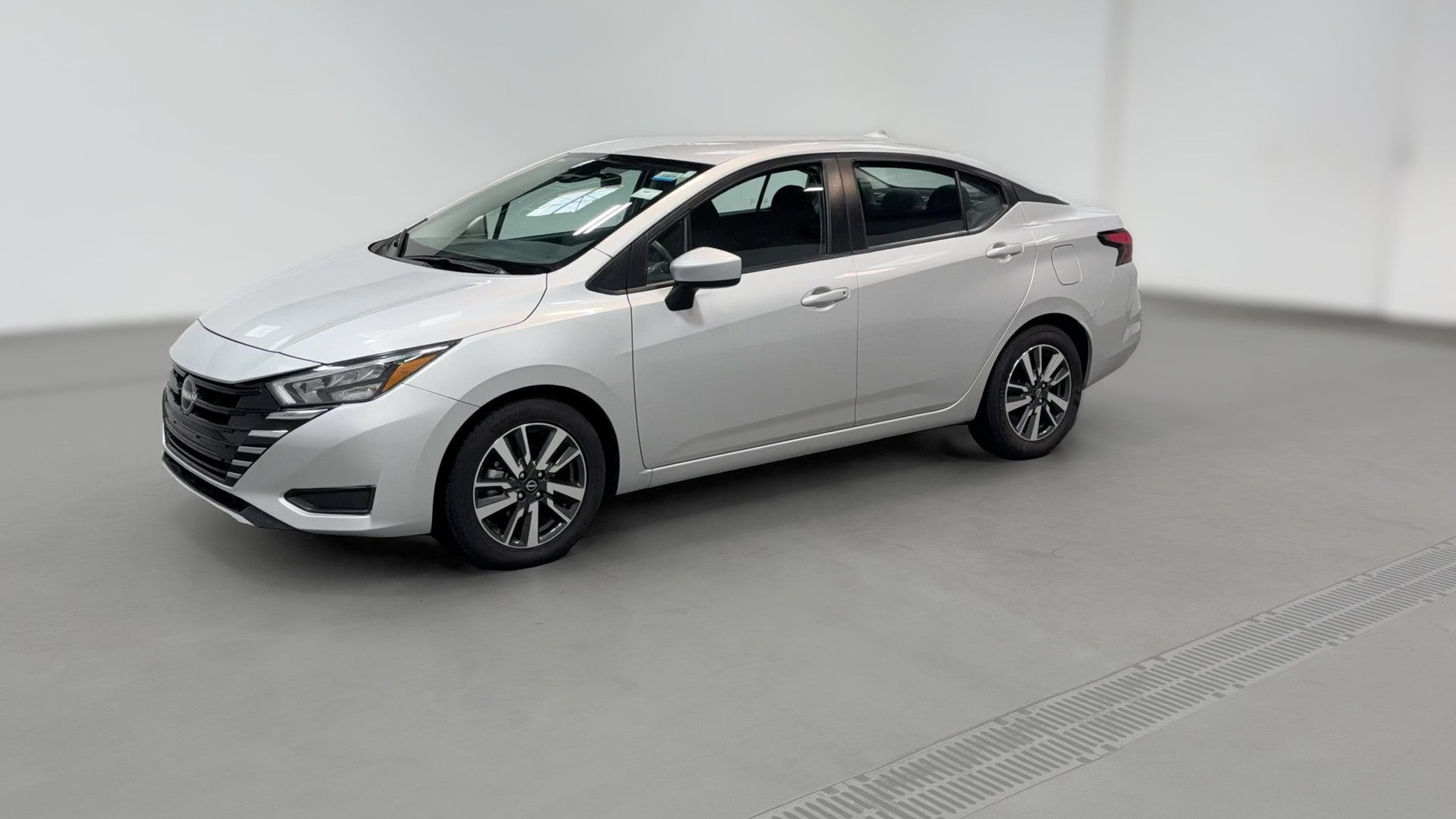 2025 Nissan Versa vehicle photo