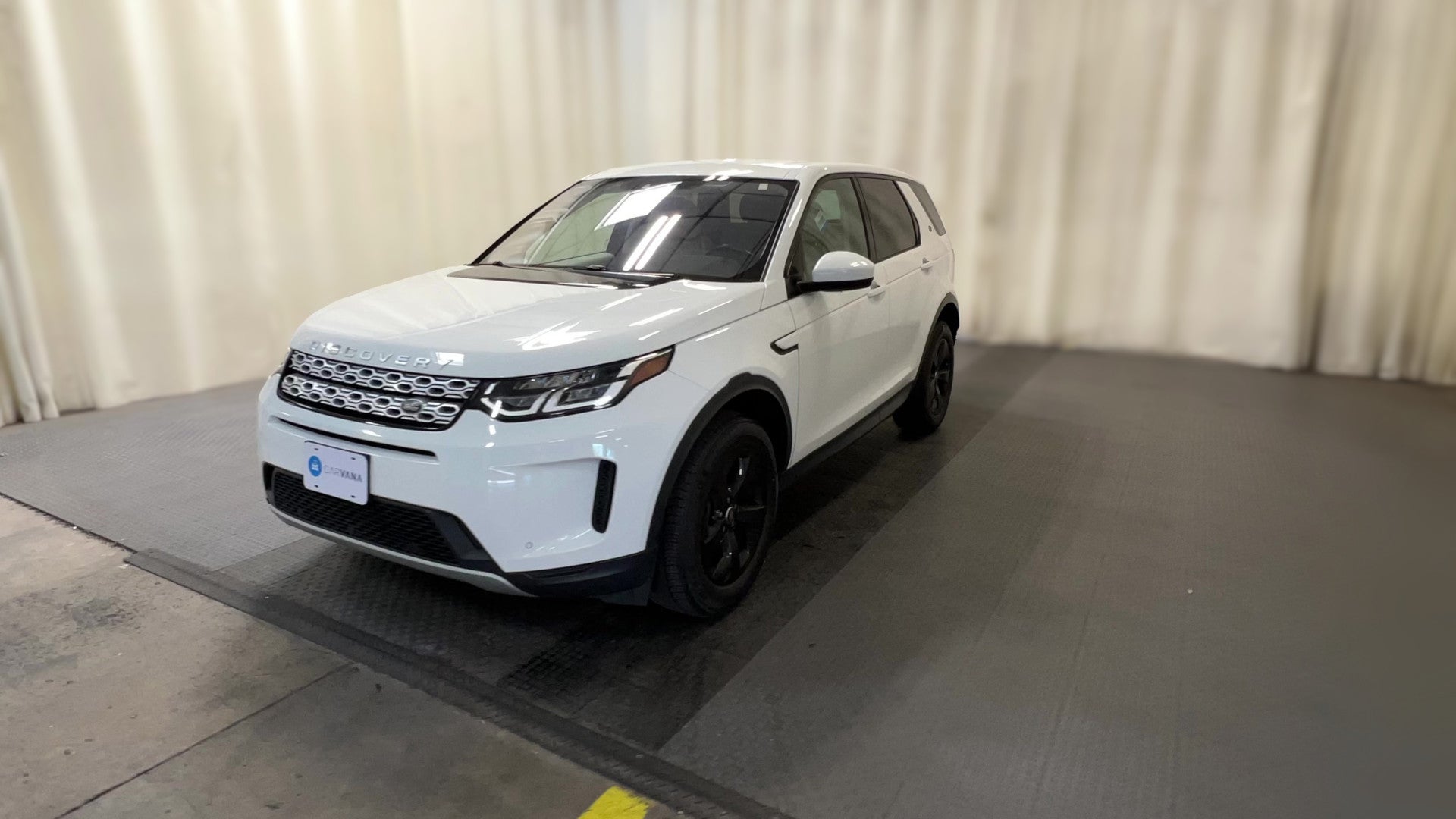 2020 Land Rover Discovery Sport vehicle photo