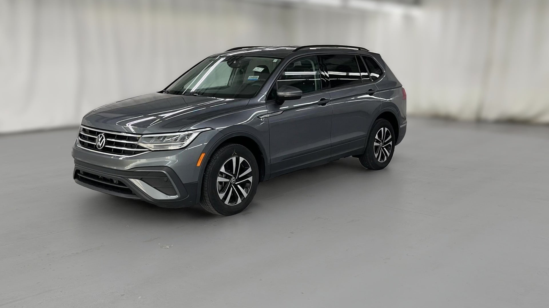 2023 Volkswagen Tiguan vehicle photo