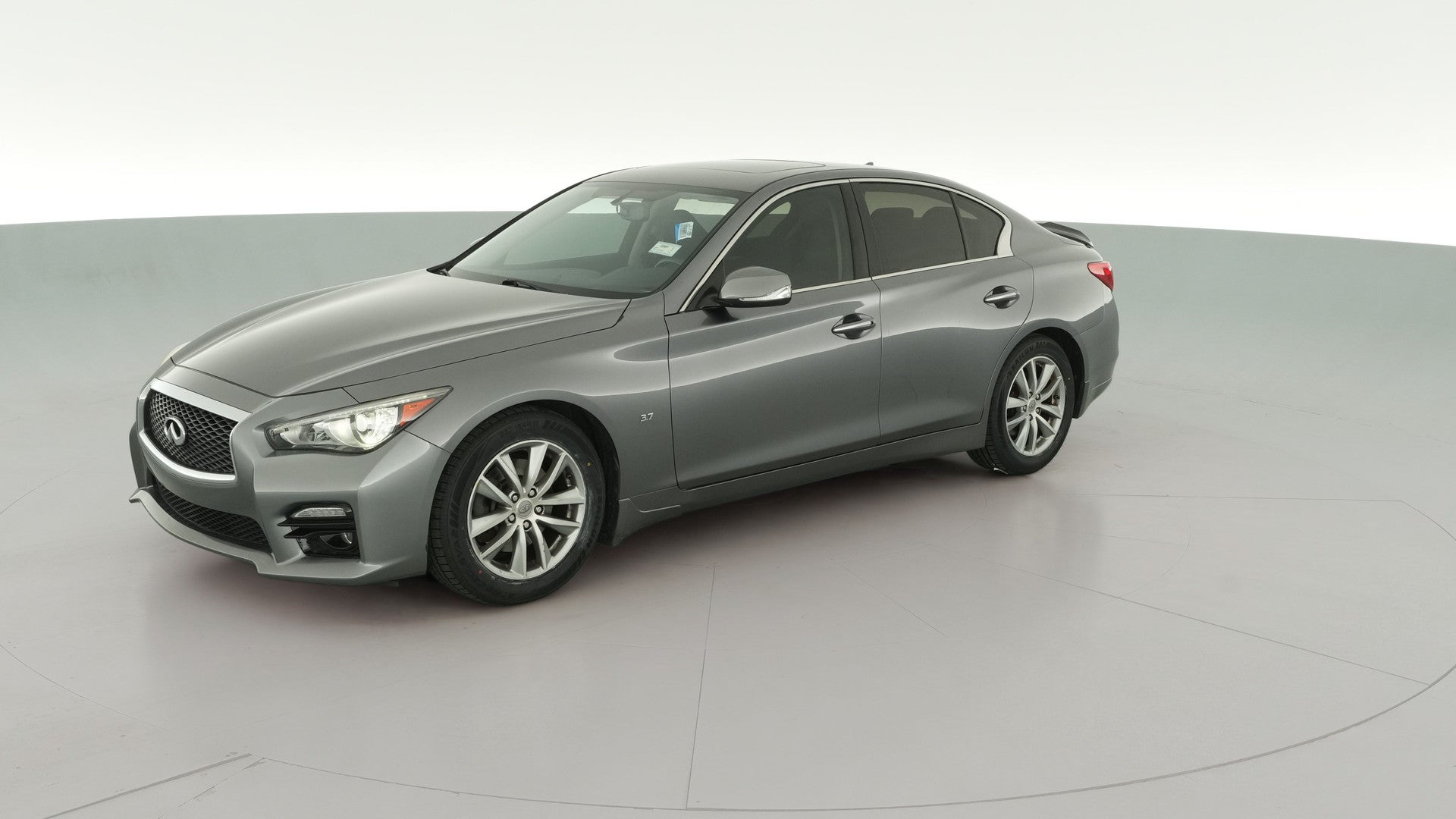 2015 INFINITI Q50 vehicle photo