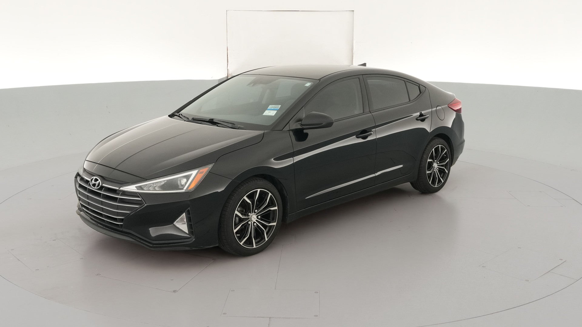 2019 Hyundai Elantra vehicle photo