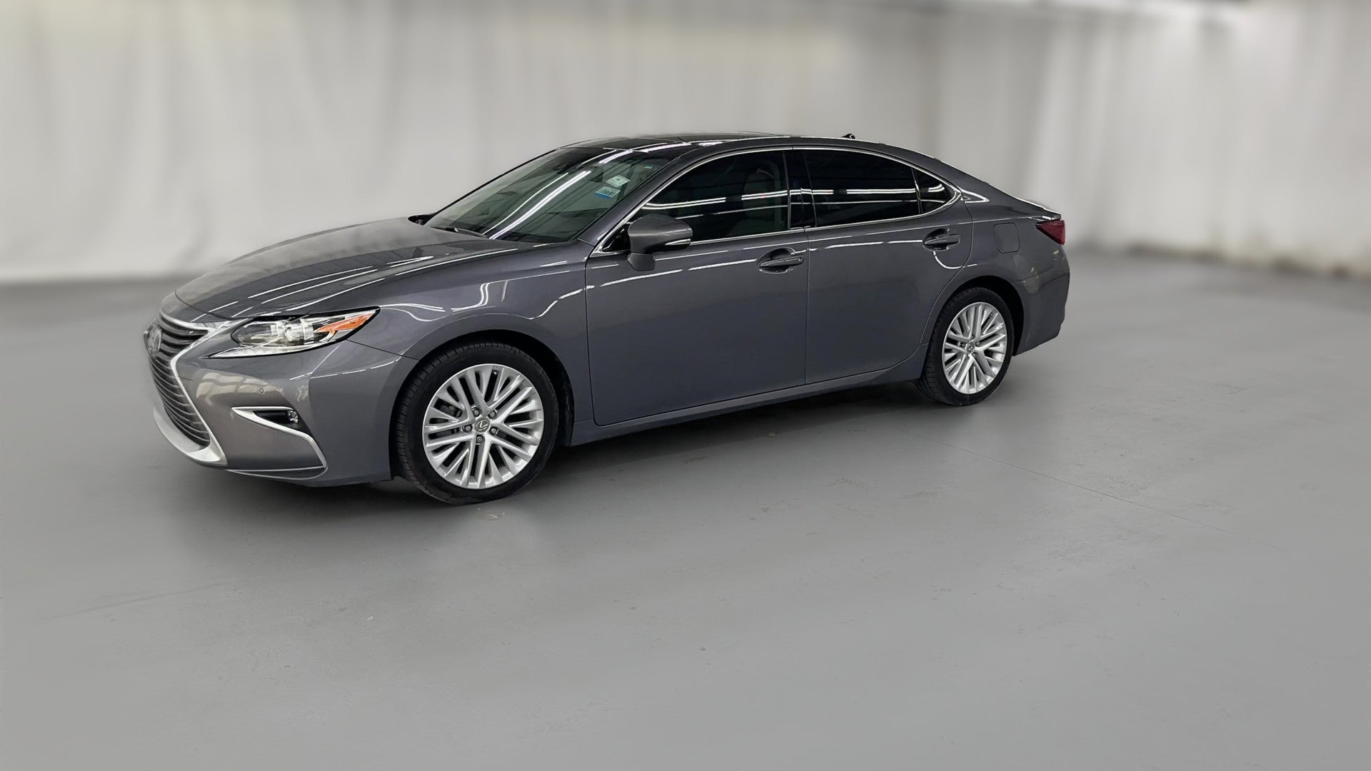 2016 Lexus ES vehicle photo