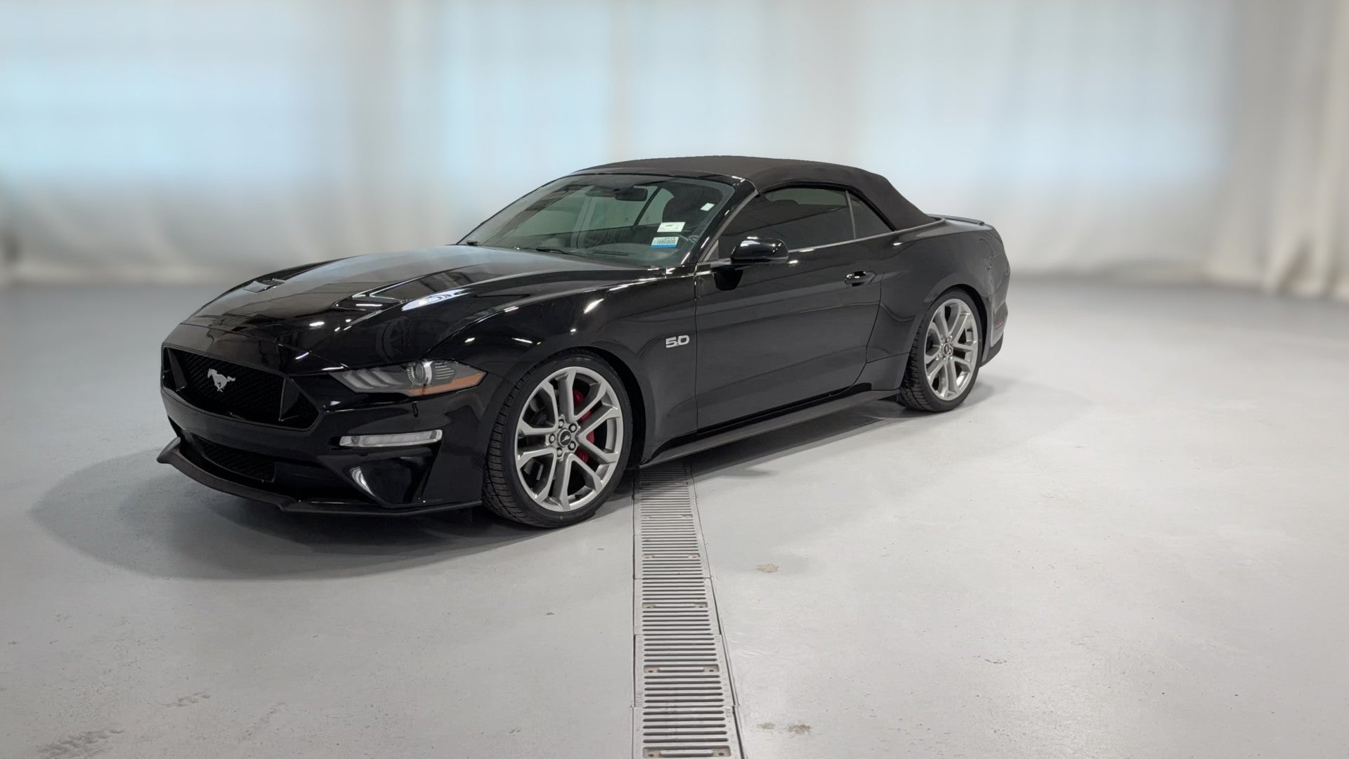 2020 Ford Mustang vehicle photo