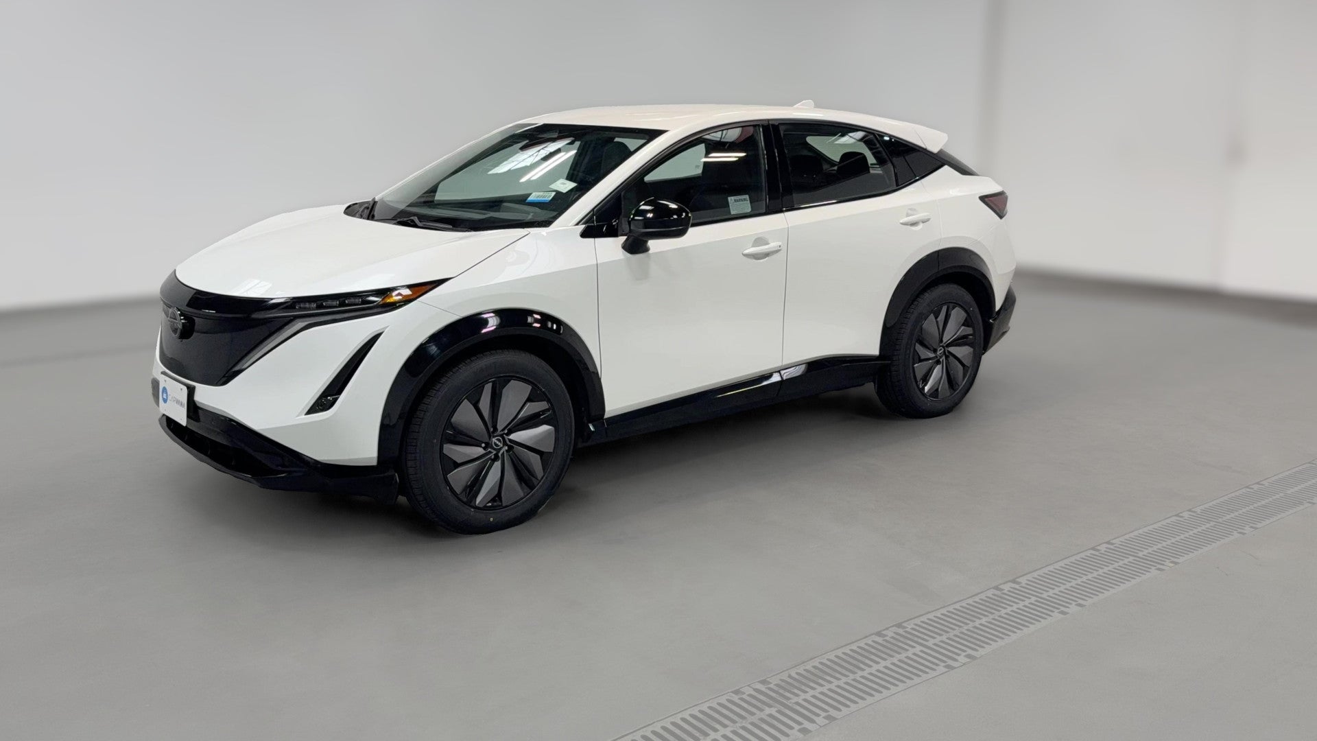 2024 Nissan ARIYA vehicle photo
