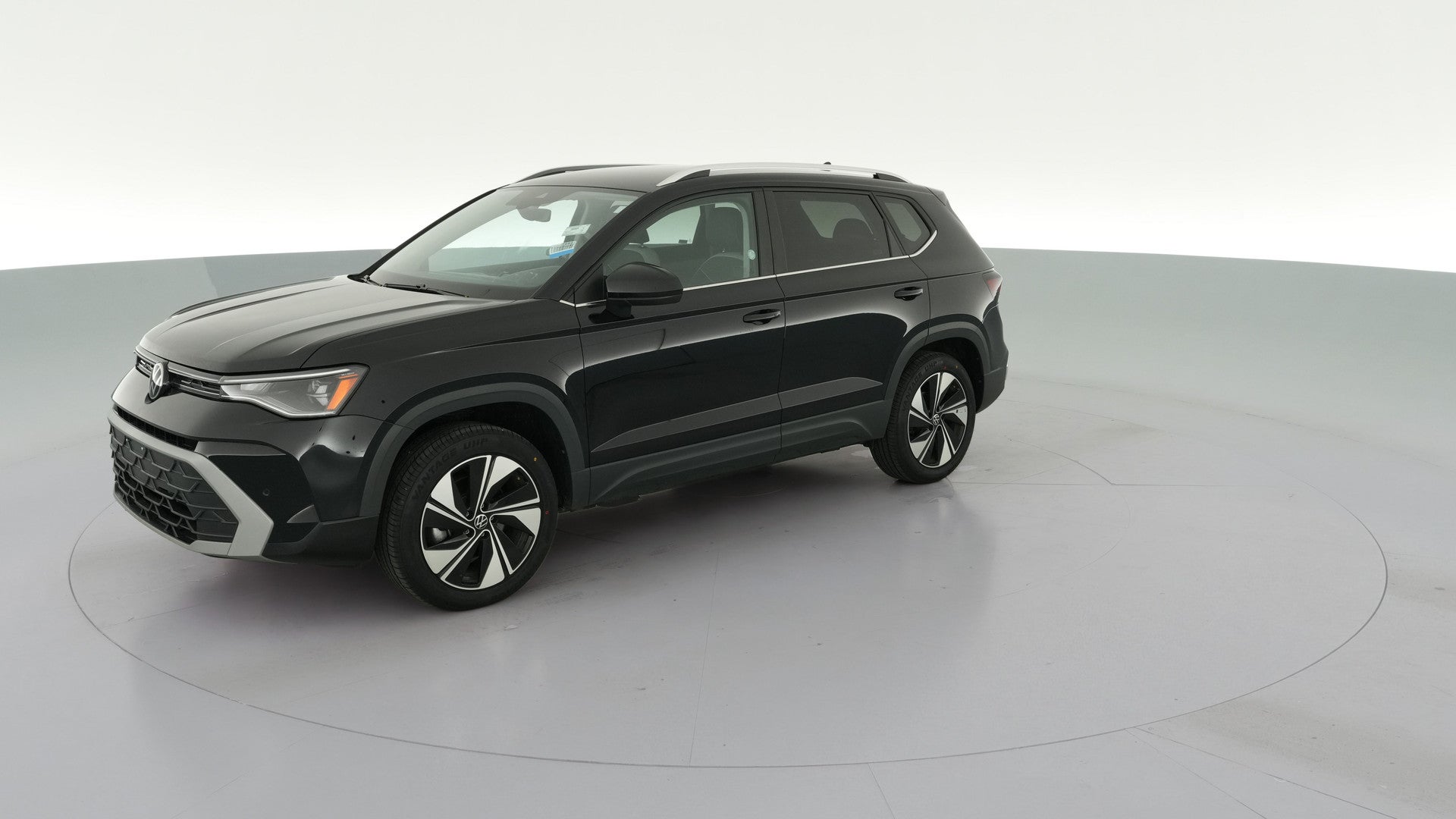 2025 Volkswagen Taos vehicle photo