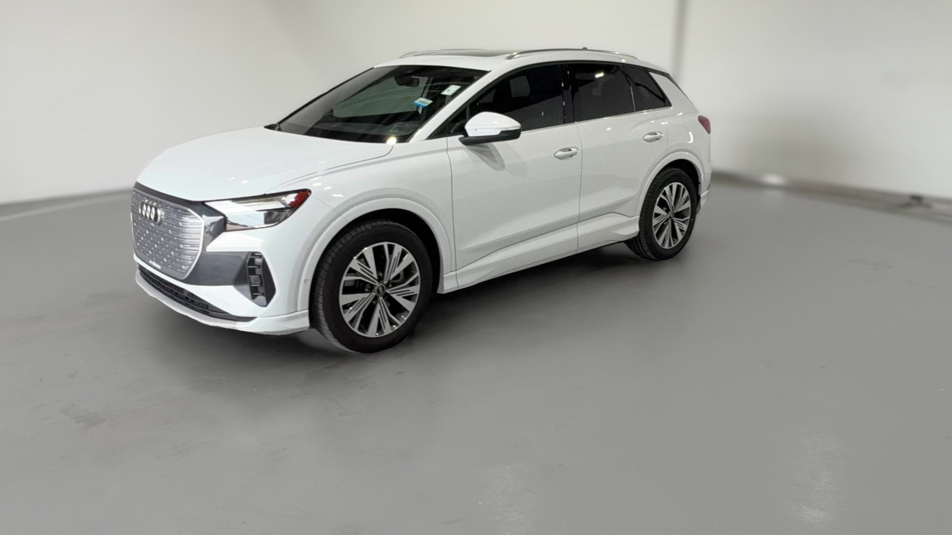 2023 Audi Q4 e-tron vehicle photo