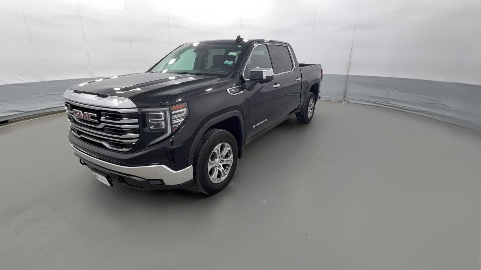 2024 GMC Sierra 1500 Crew Cab vehicle photo