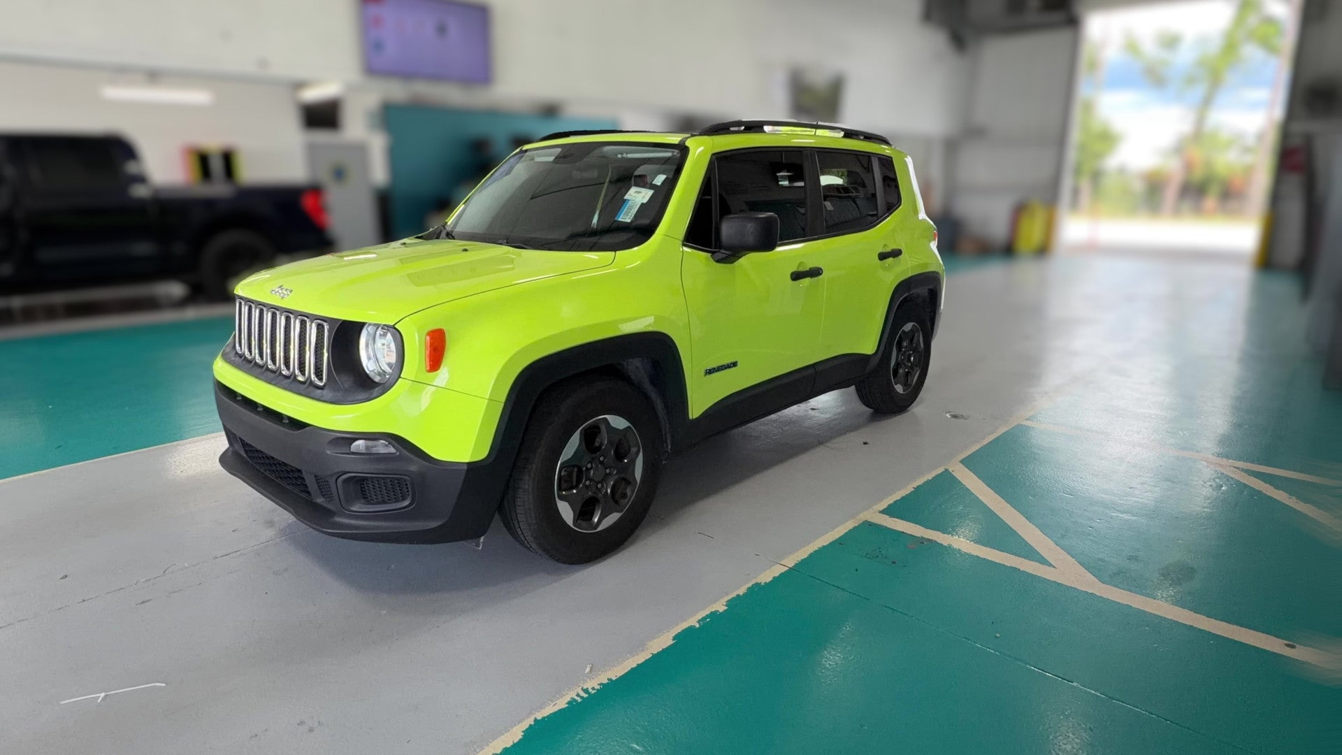 2017 Jeep Renegade vehicle photo