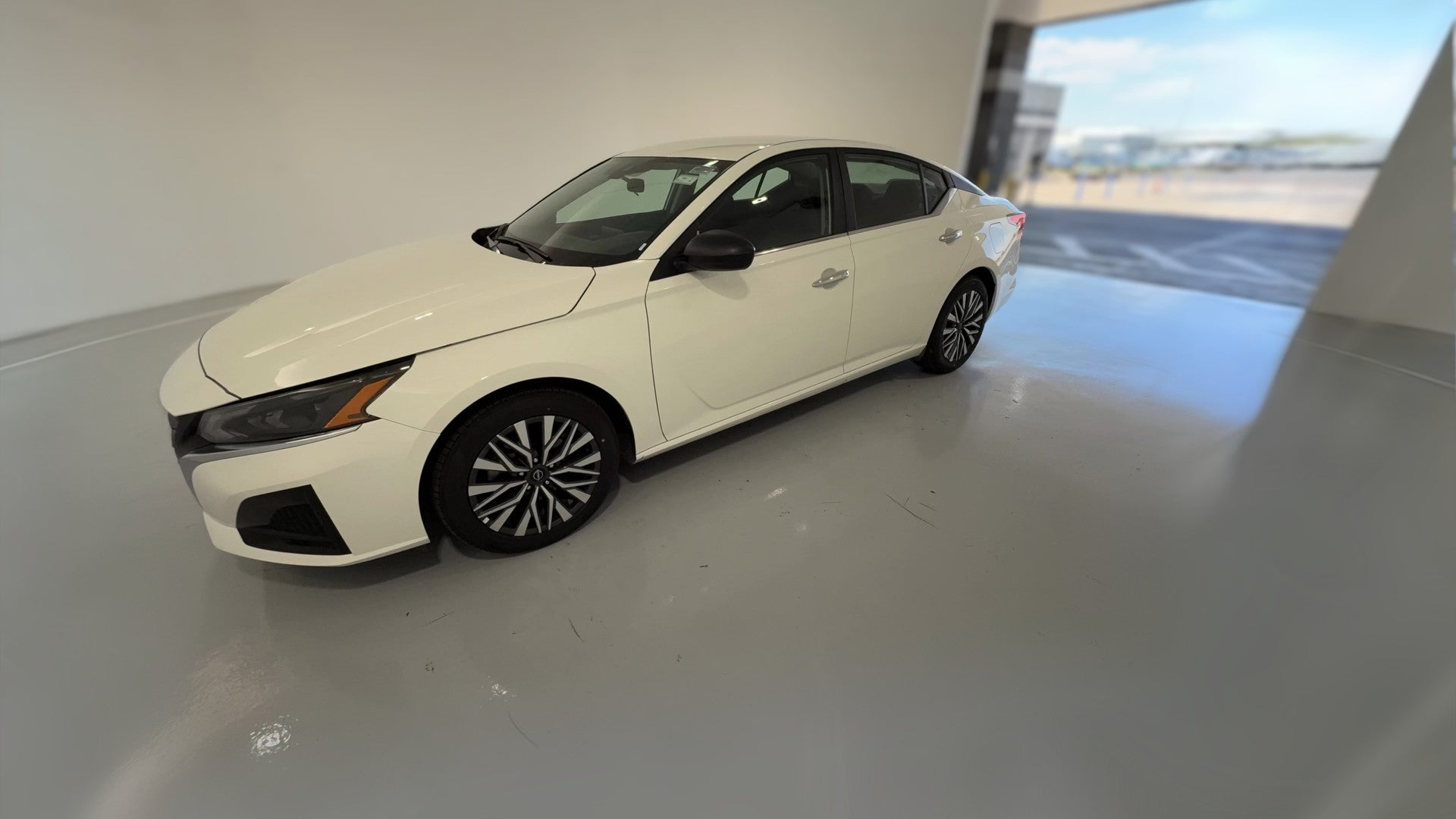 2025 Nissan Altima vehicle photo