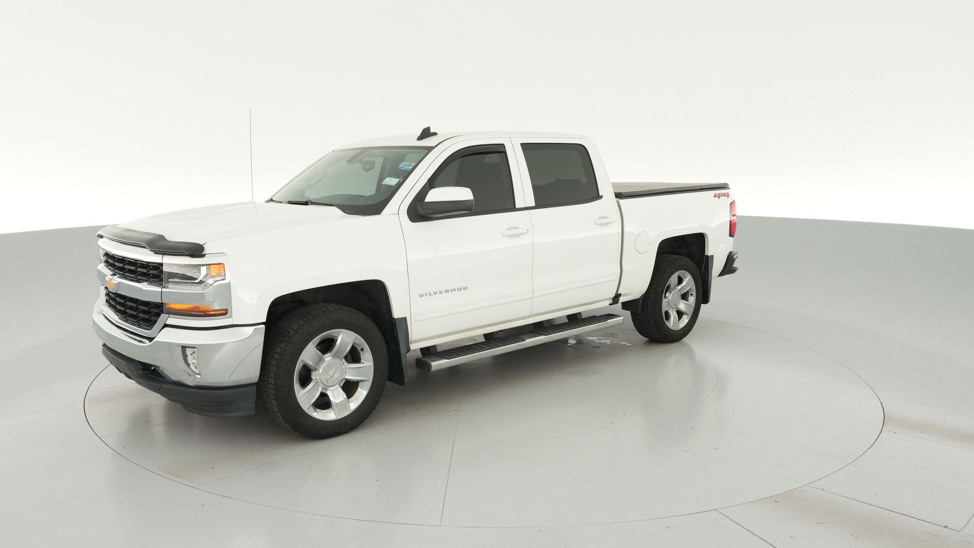 2018 Chevrolet Silverado 1500 Crew Cab vehicle photo