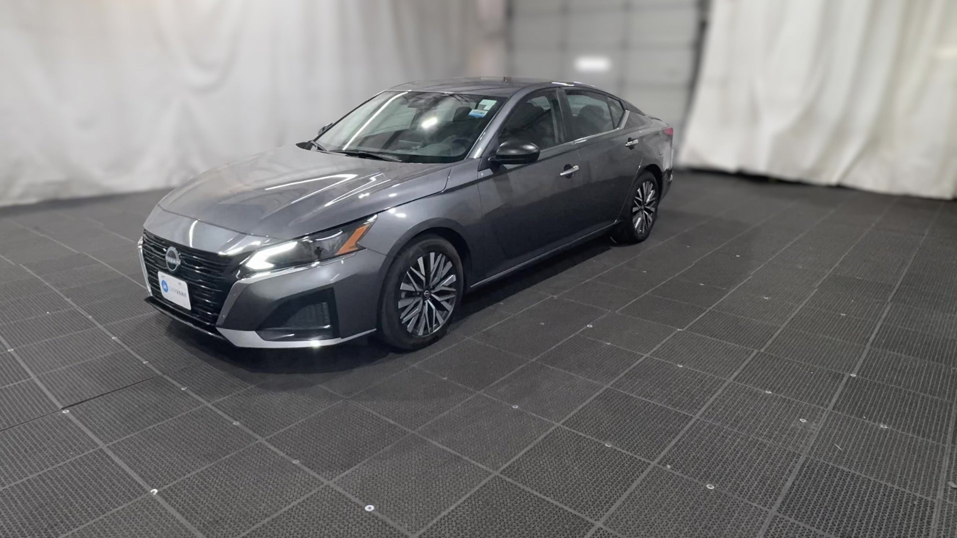 2025 Nissan Altima vehicle photo