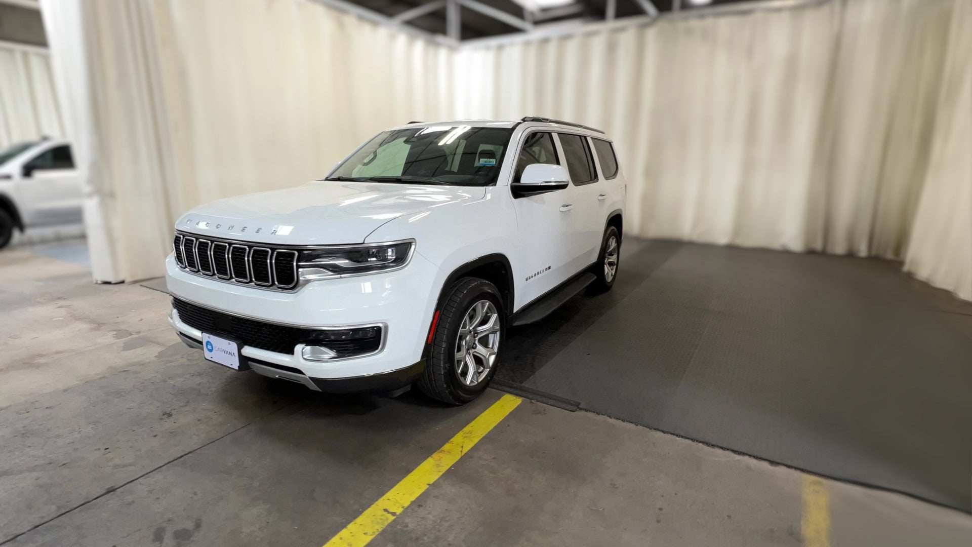 2022 Jeep Wagoneer vehicle photo