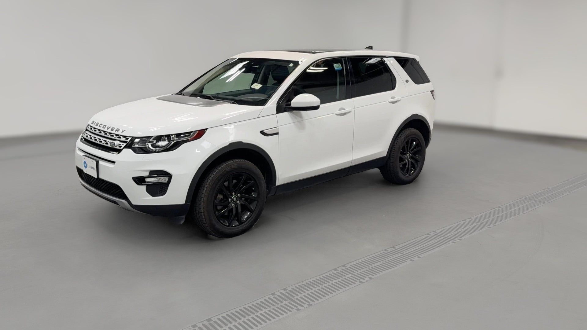 2019 Land Rover Discovery Sport vehicle photo
