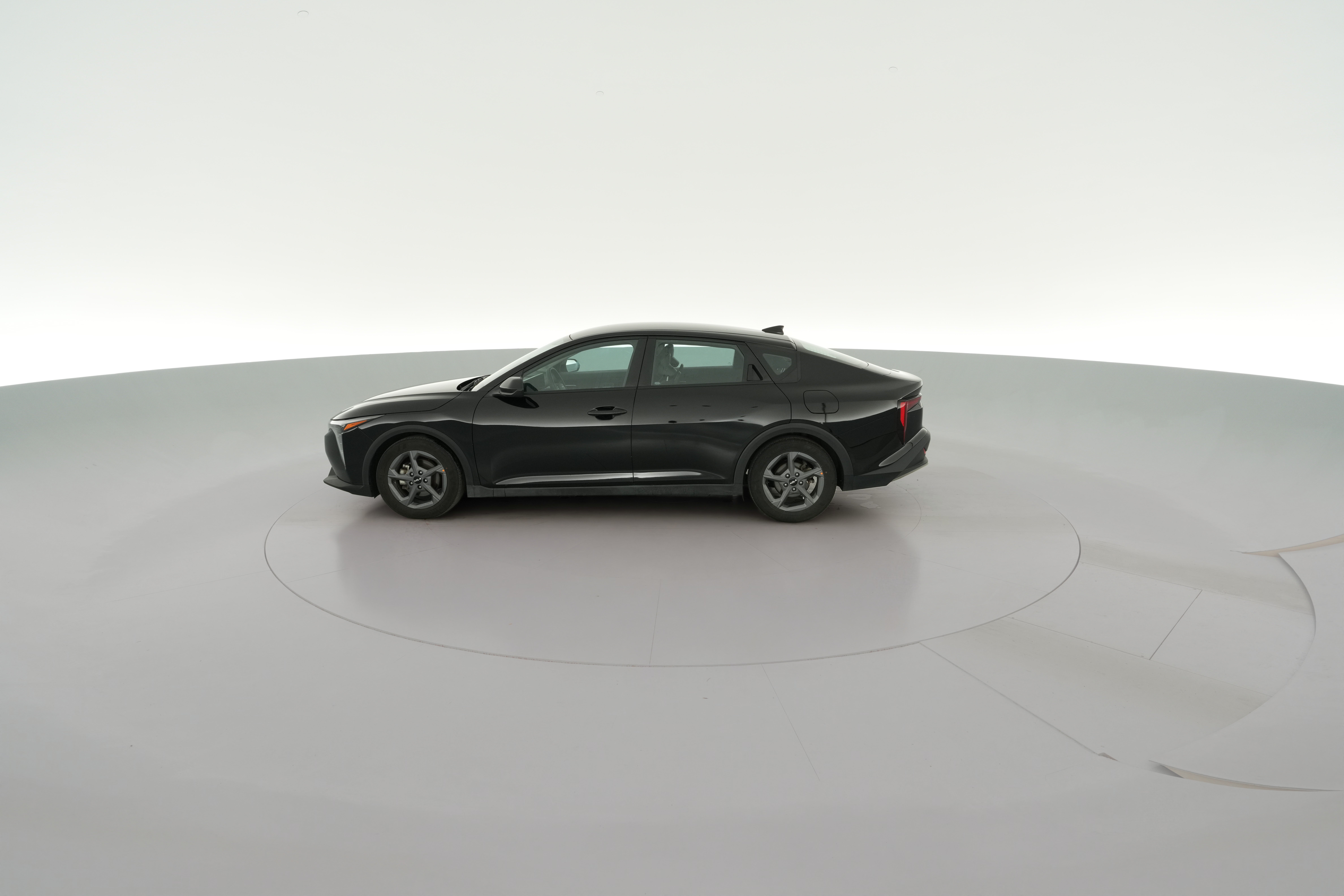 2025 Kia K4 LXS - Photo 26