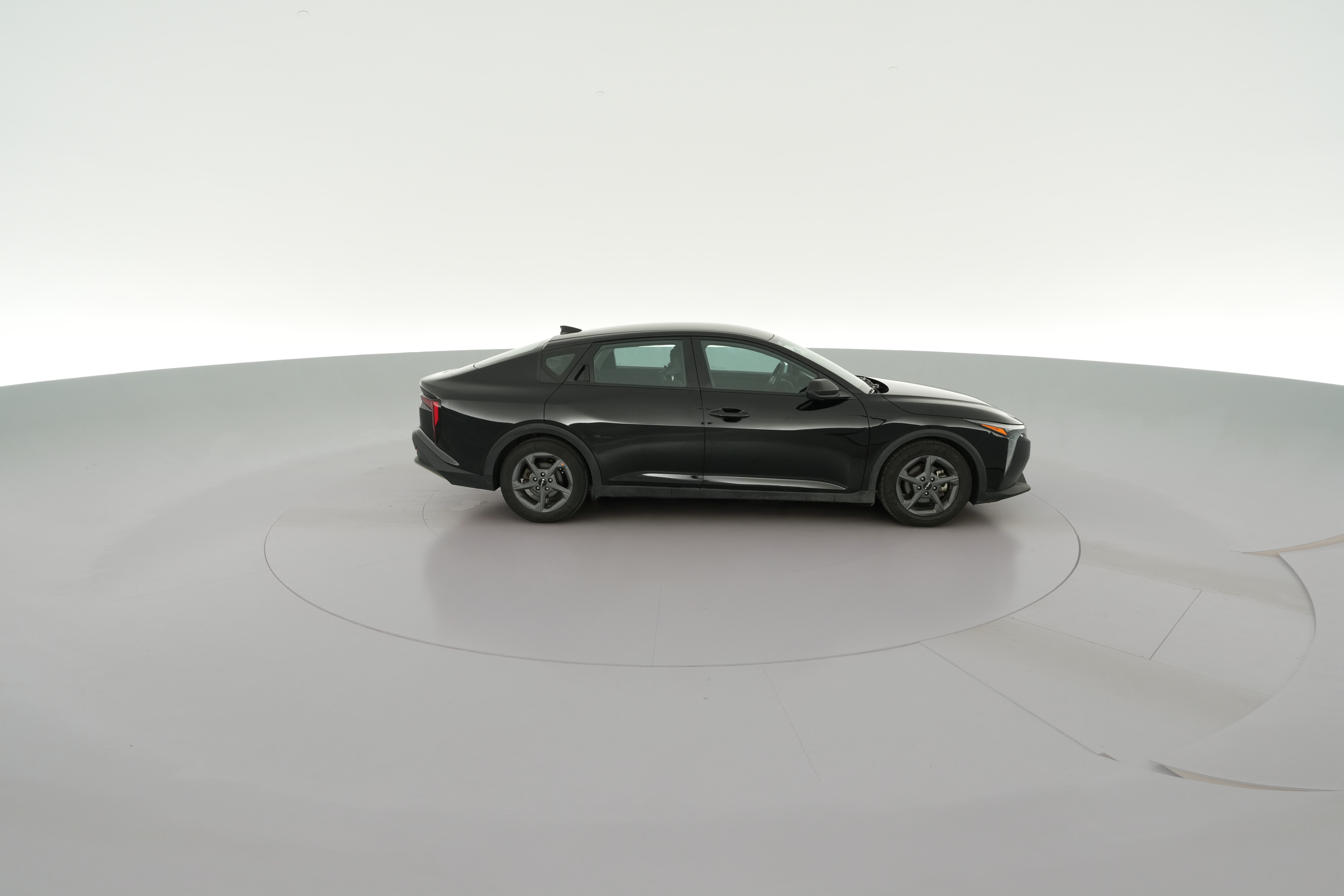 2025 Kia K4 LXS - Photo 34