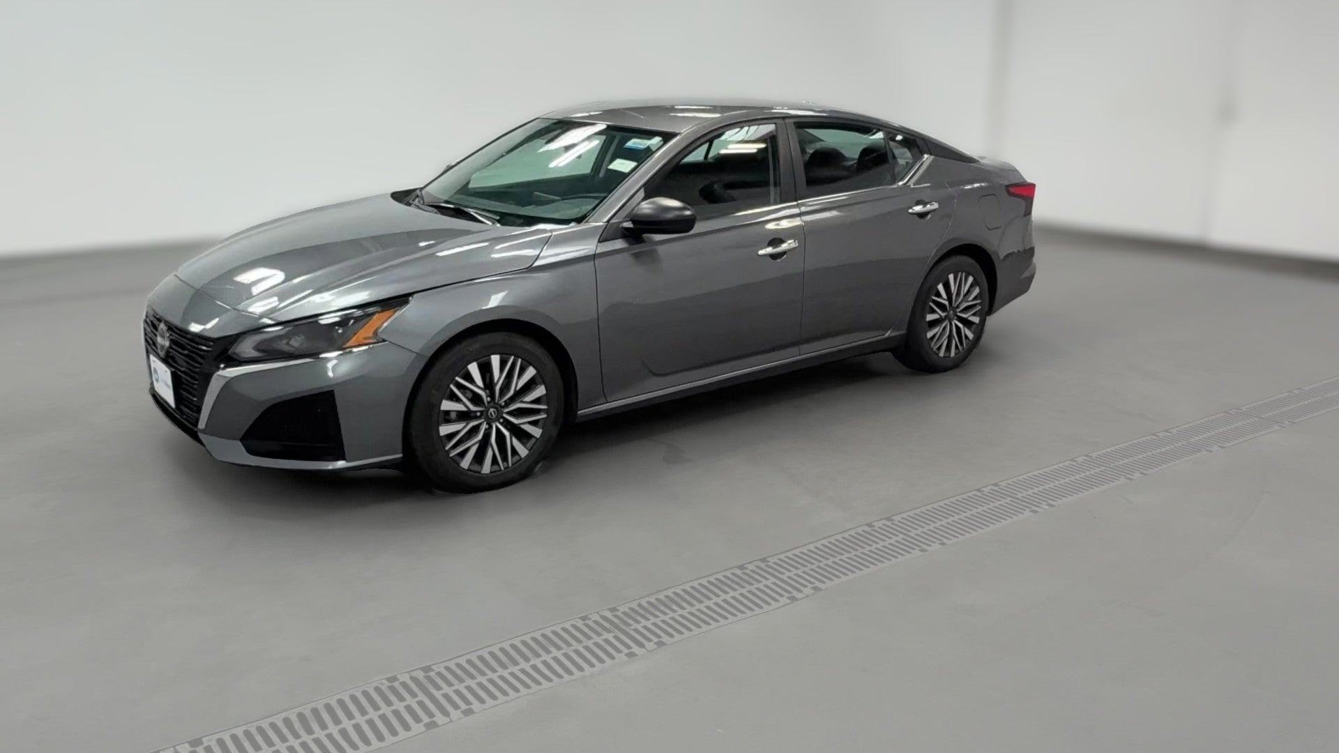 2025 Nissan Altima vehicle photo