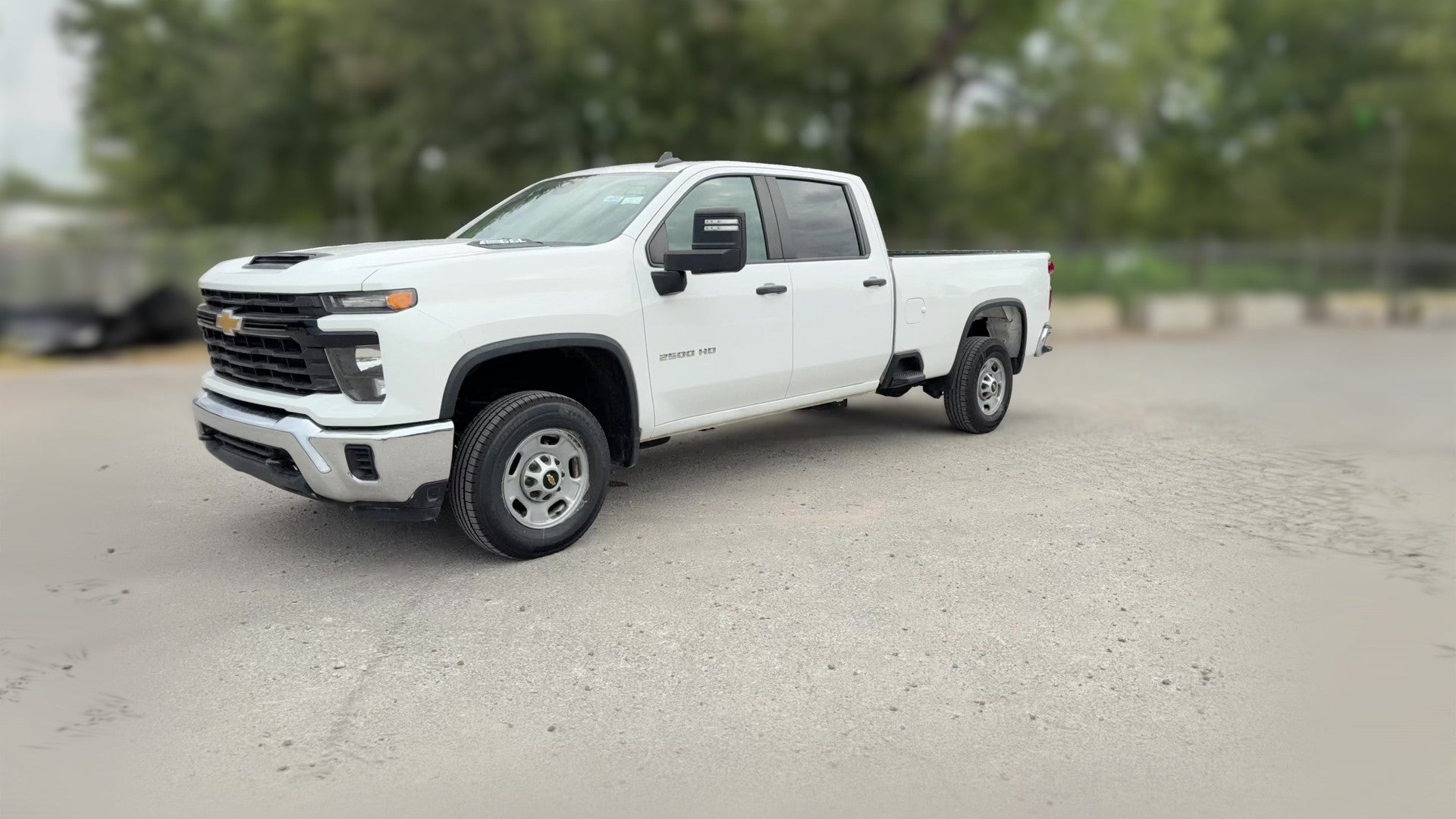 2024 Chevrolet Silverado 2500 HD Crew Cab vehicle photo