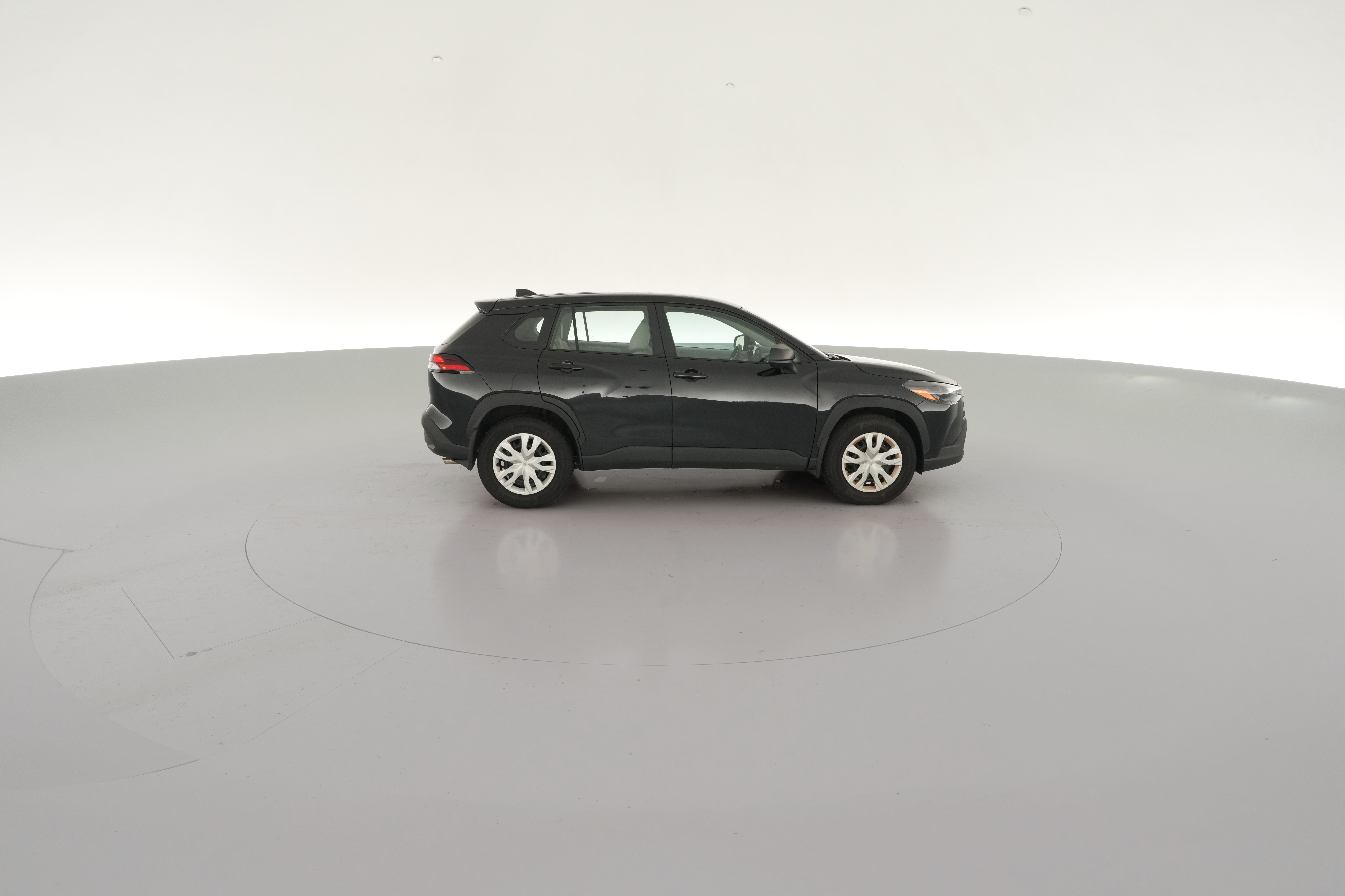 2026 Toyota Corolla Cross L - Photo 31