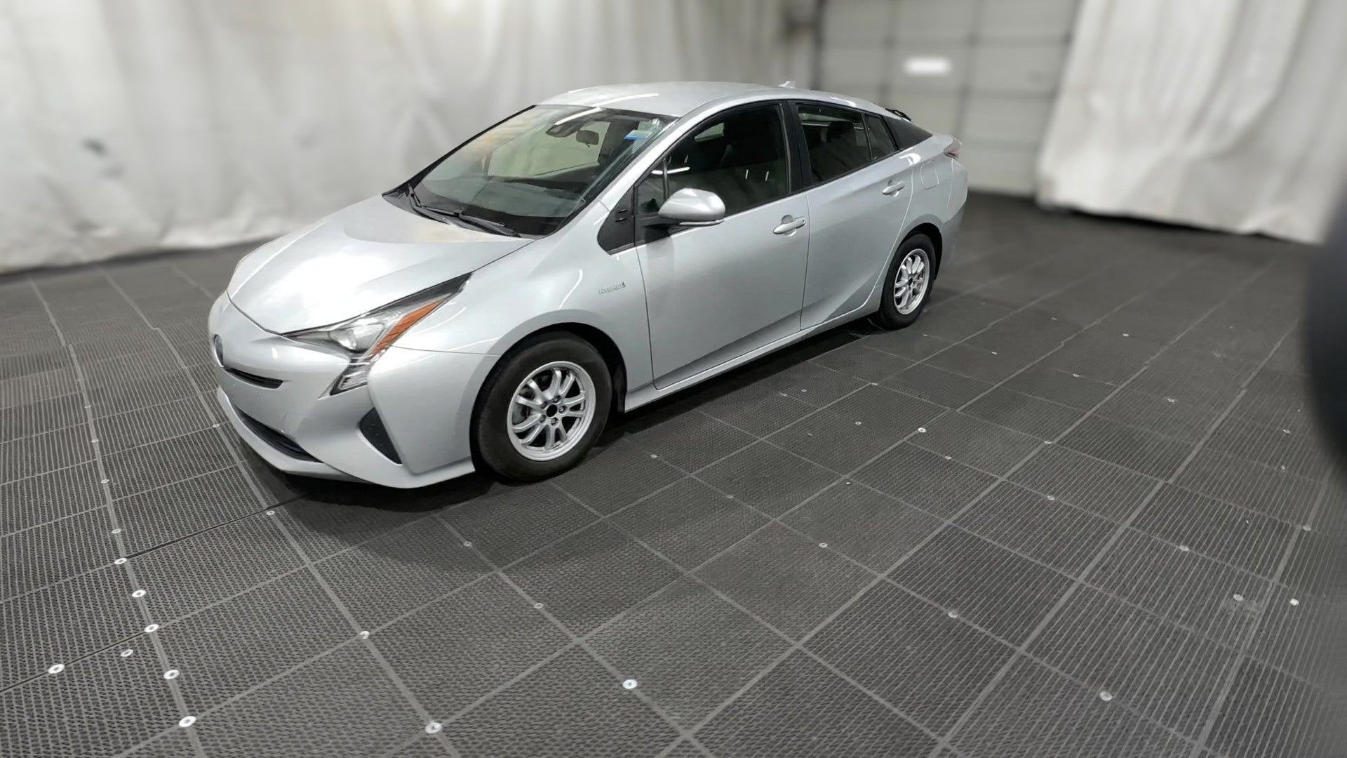 2017 Toyota Prius vehicle photo