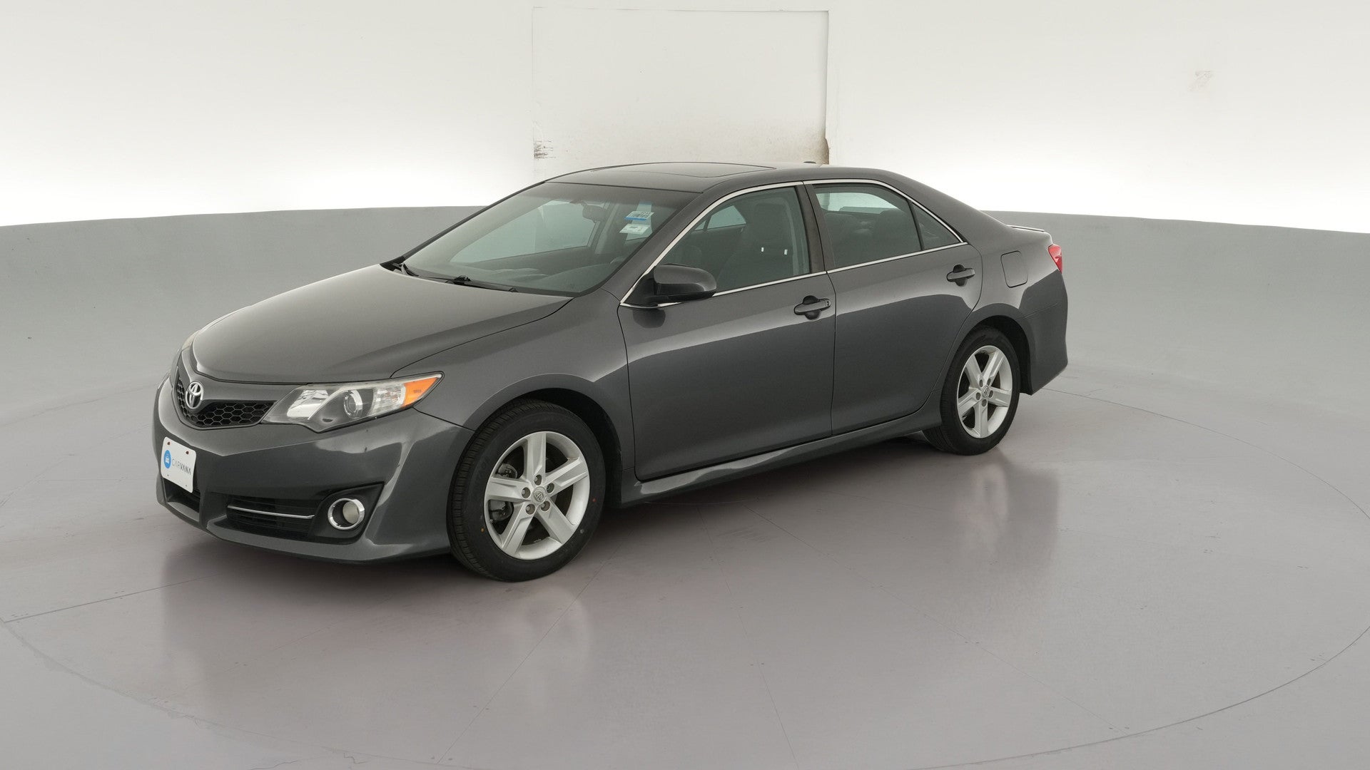 2014 Toyota Camry vehicle photo